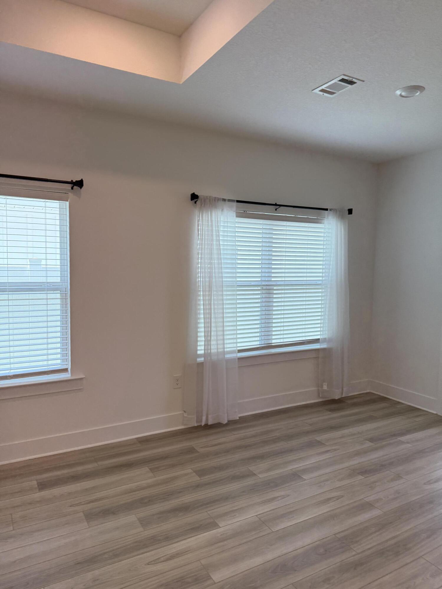 MAGNOLIA CREEK PHASE 1 - Residential Lease