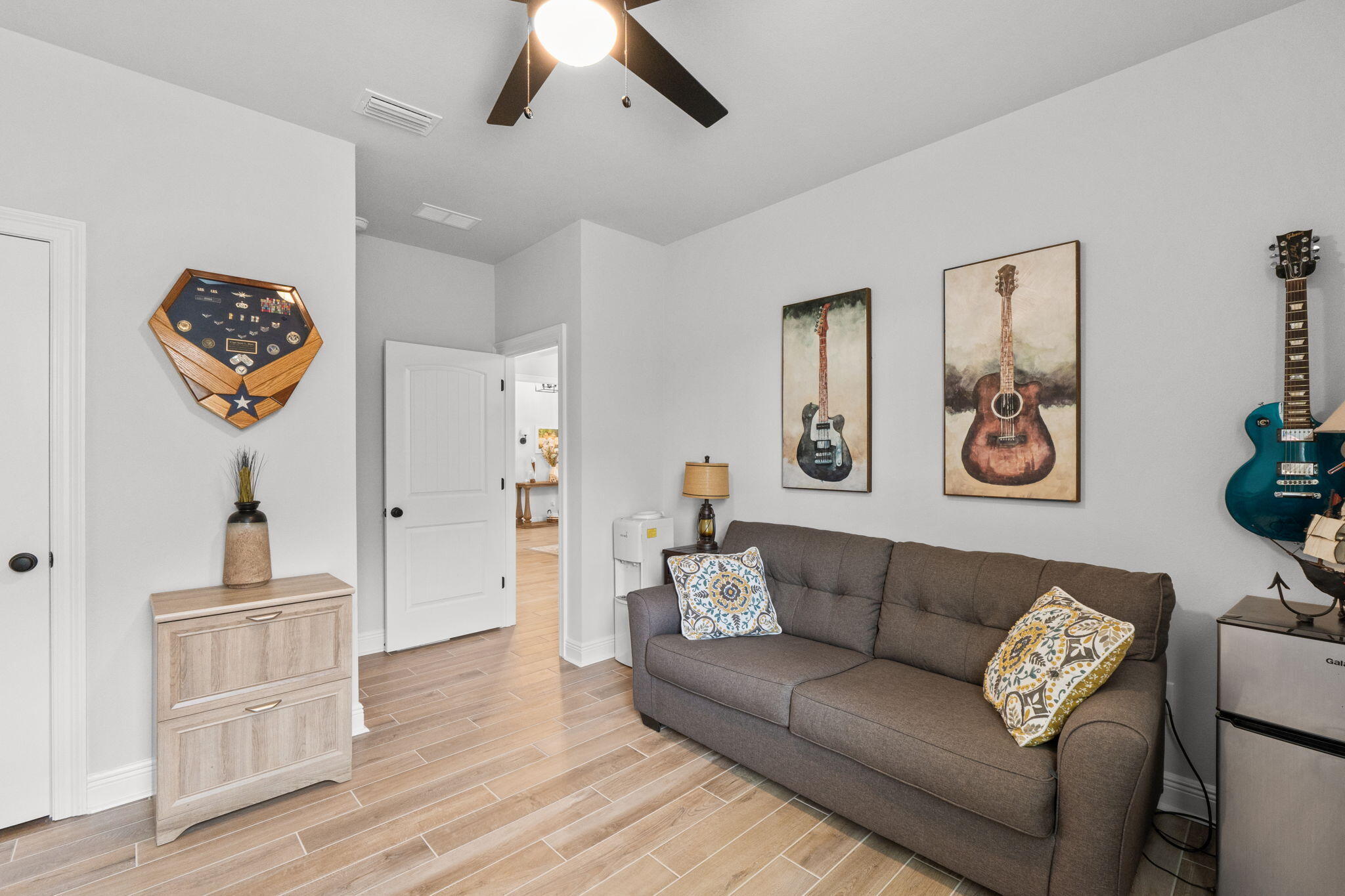 HAMMOCK BAY - LANTERNS - Residential