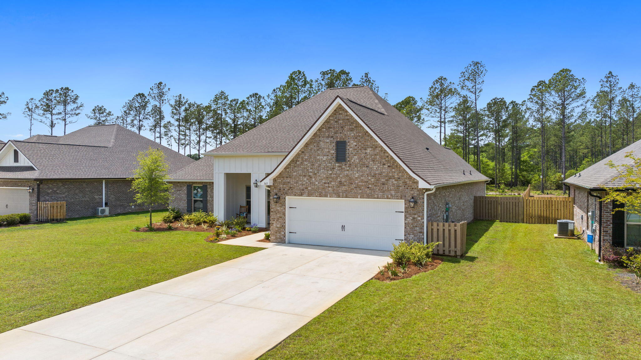 HAMMOCK BAY - LANTERNS - Residential