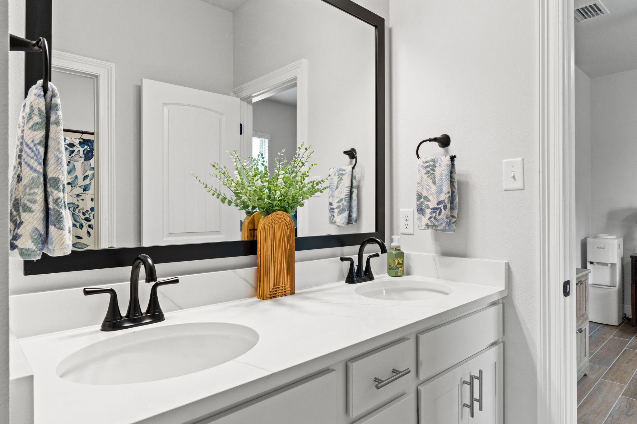 HAMMOCK BAY - LANTERNS - Residential