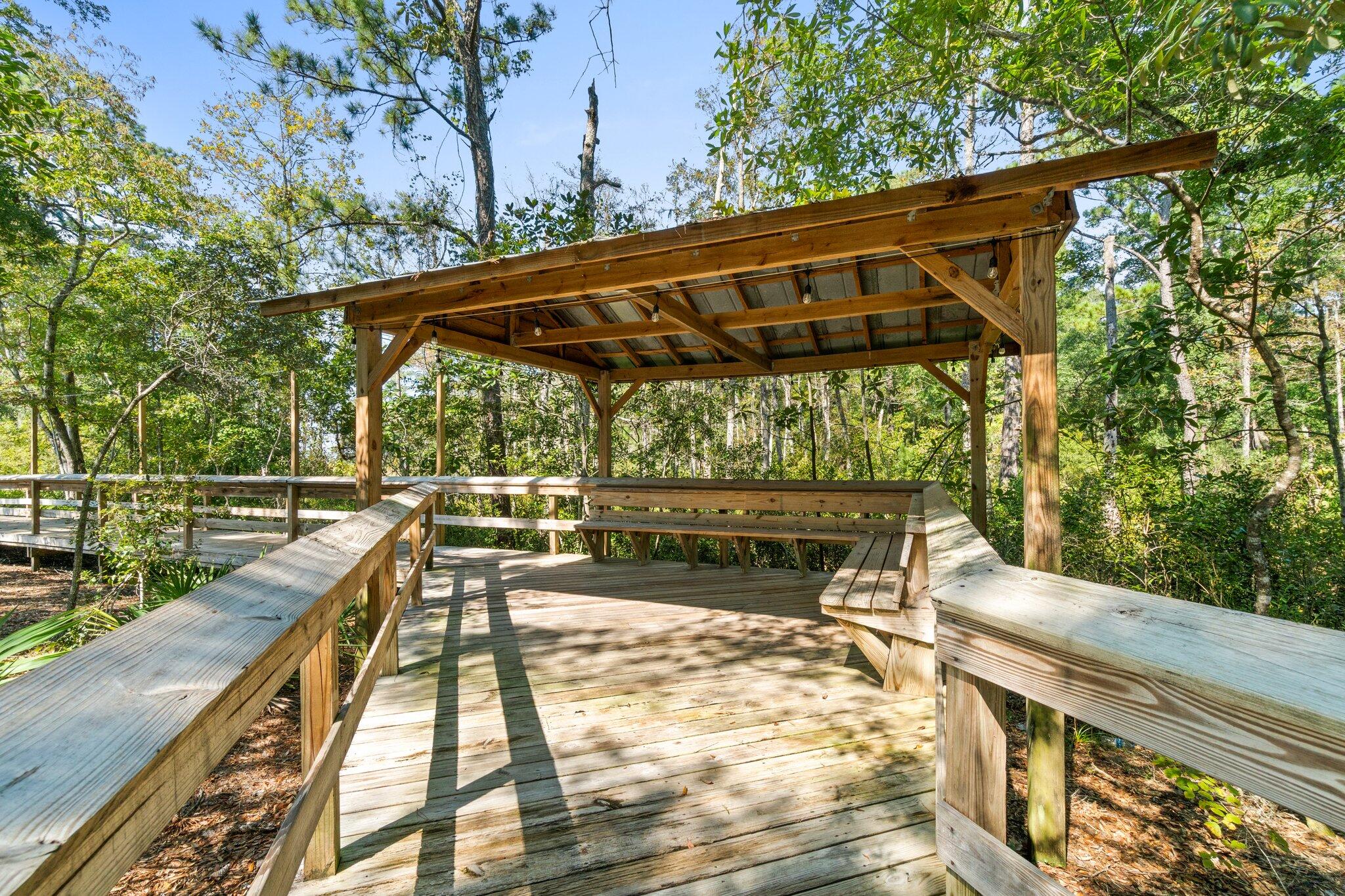 HAMMOCK BAY - LANTERNS - Residential