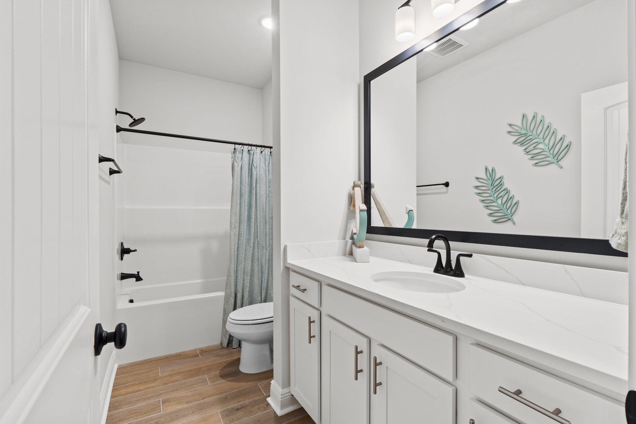 HAMMOCK BAY - LANTERNS - Residential