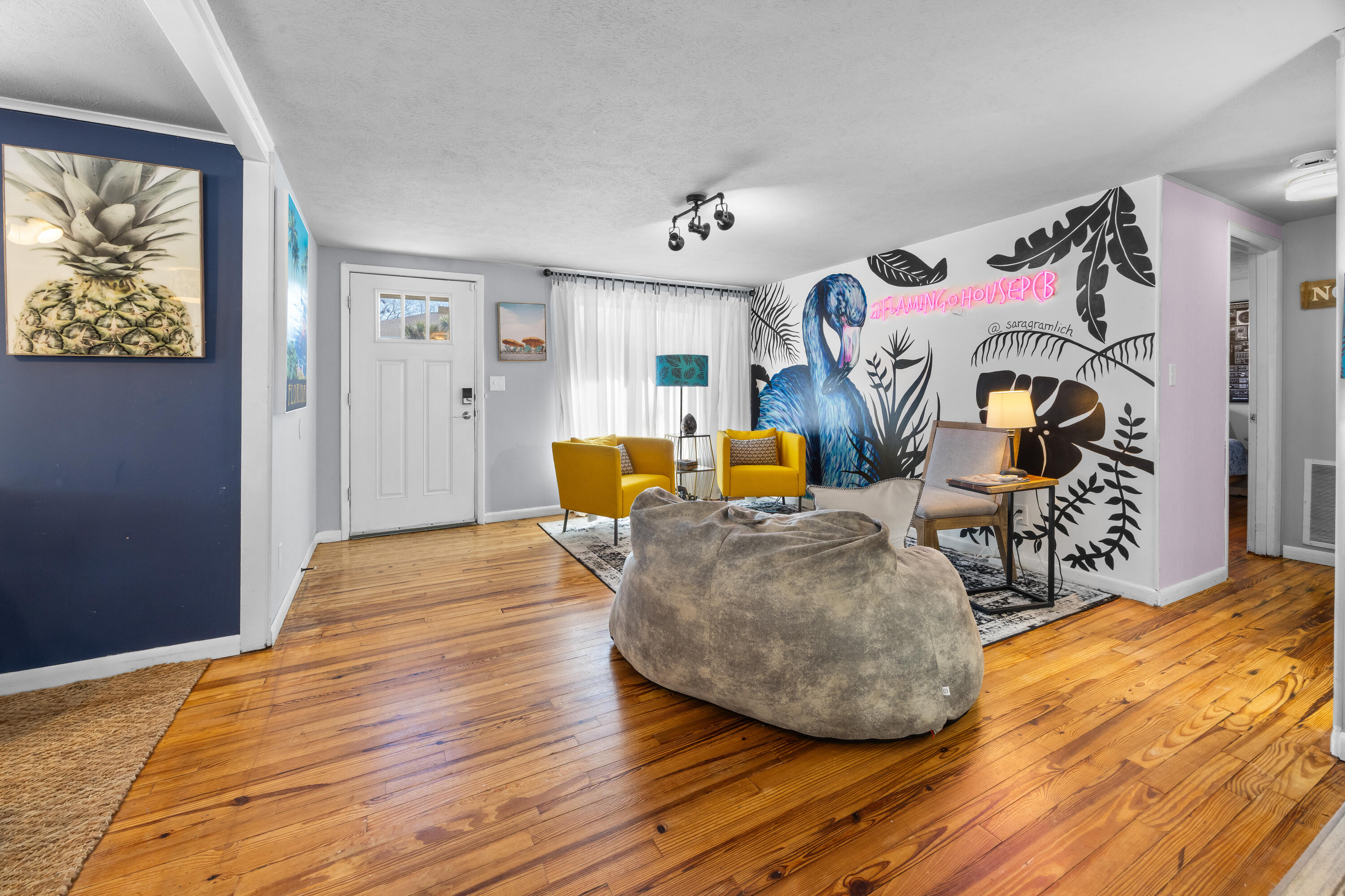 EL CENTRO BEACH - Residential