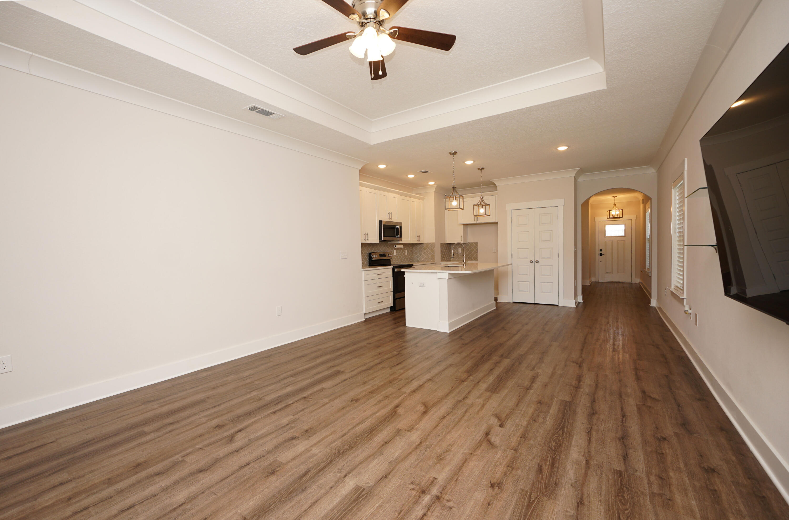 NICEVILLE (222200.00) - Residential