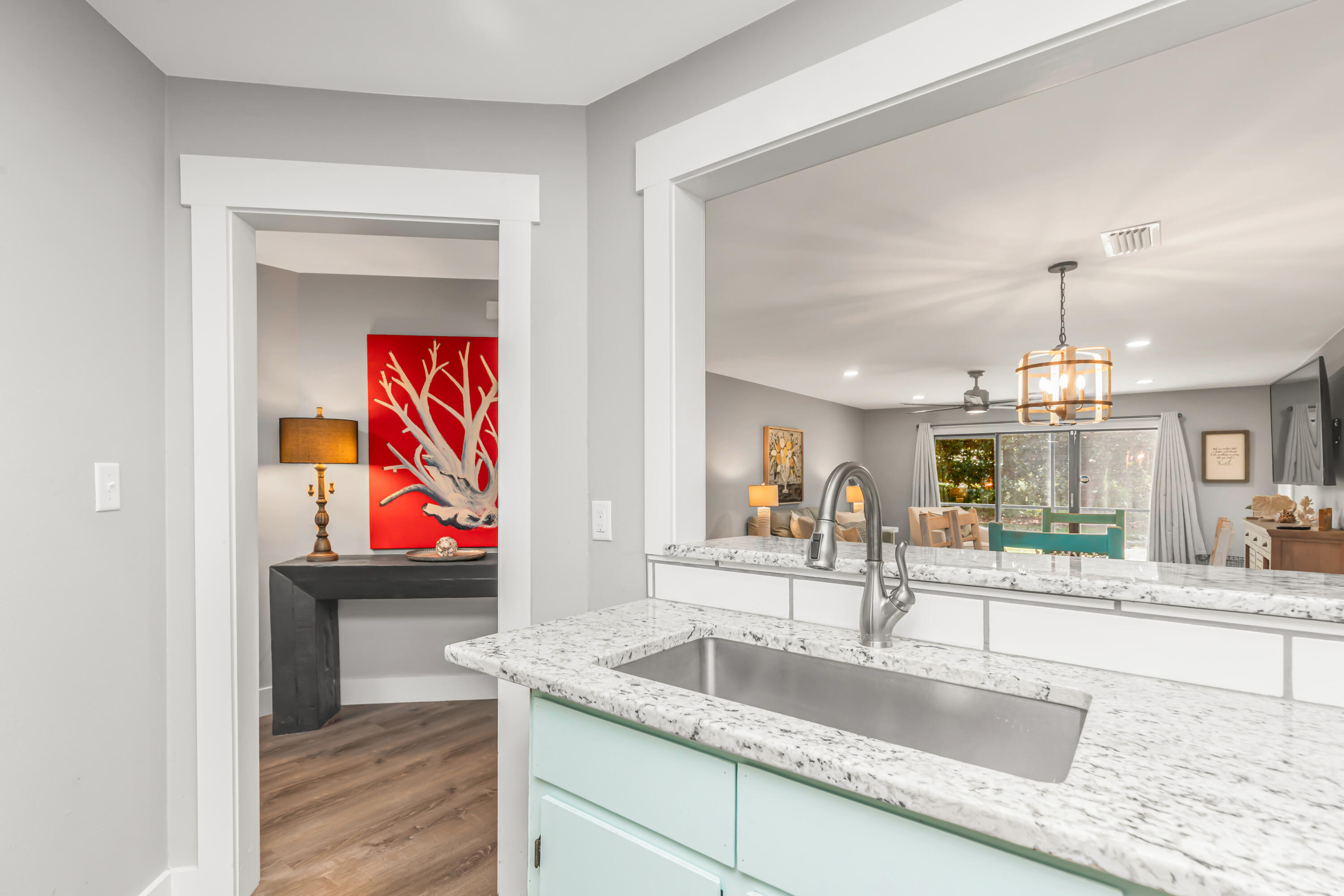 LAKESIDE CONDO AT BLUEWATER BAY - Residential