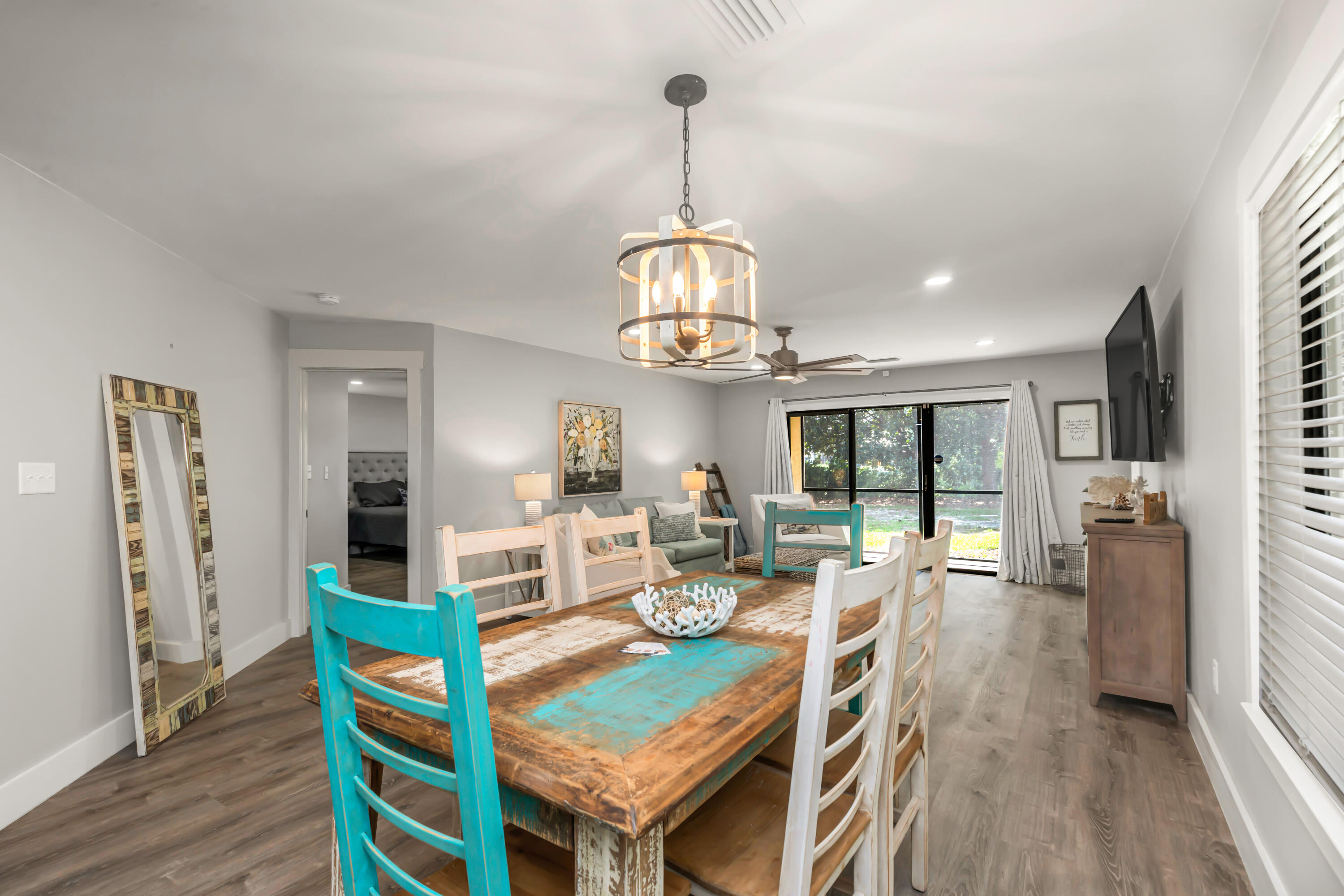 LAKESIDE CONDO AT BLUEWATER BAY - Residential