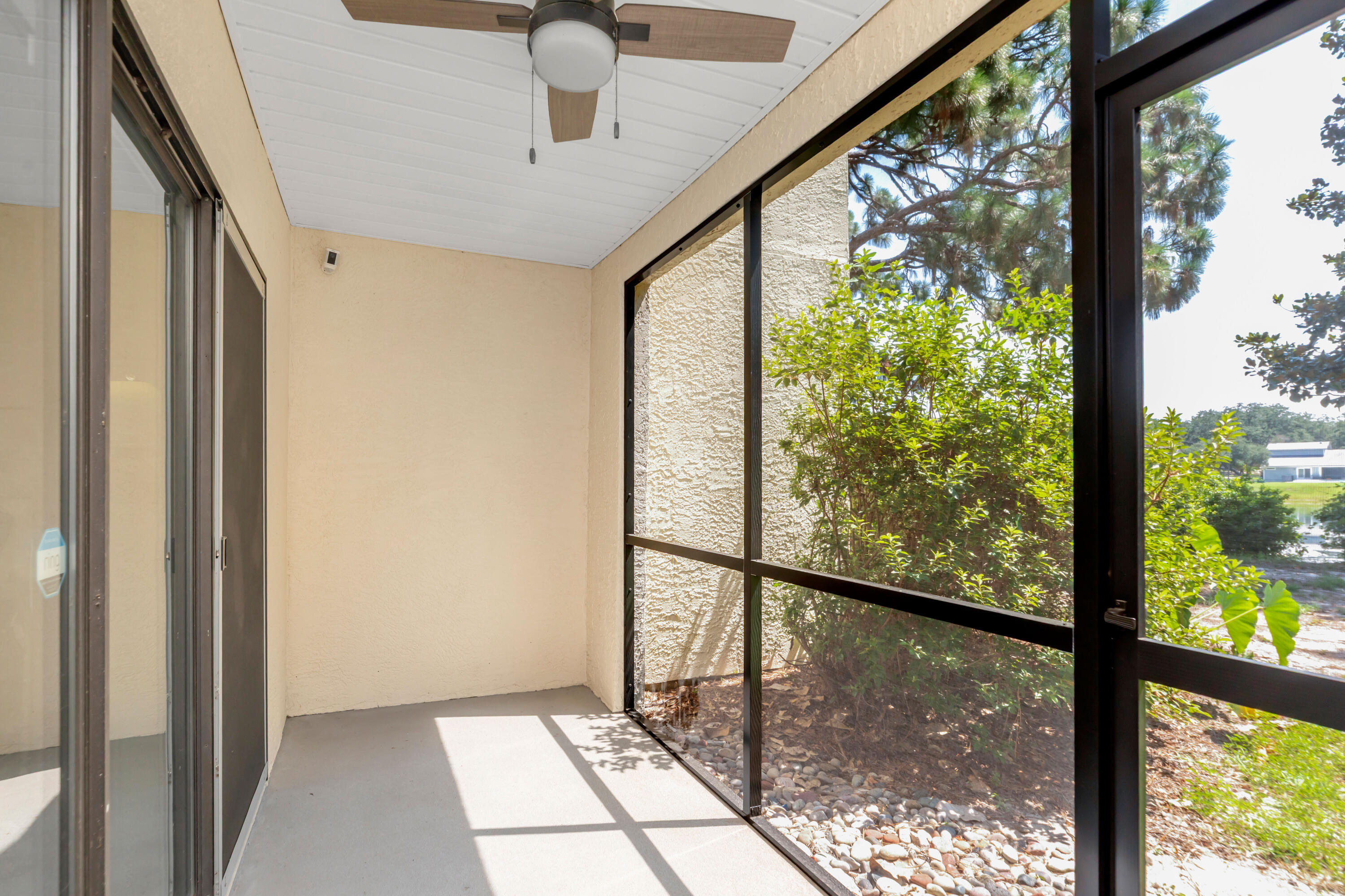 LAKESIDE CONDO AT BLUEWATER BAY - Residential