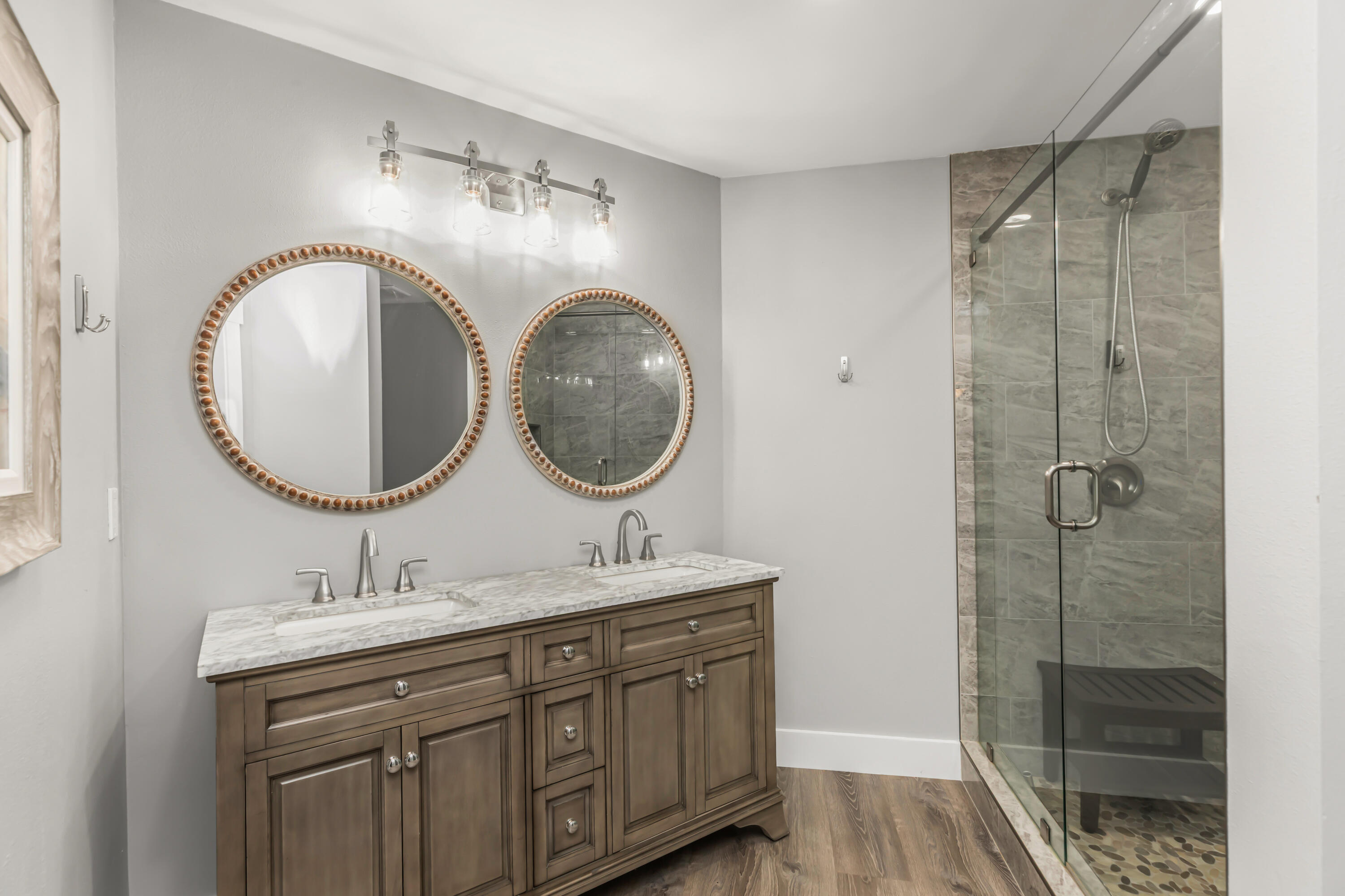 LAKESIDE CONDO AT BLUEWATER BAY - Residential