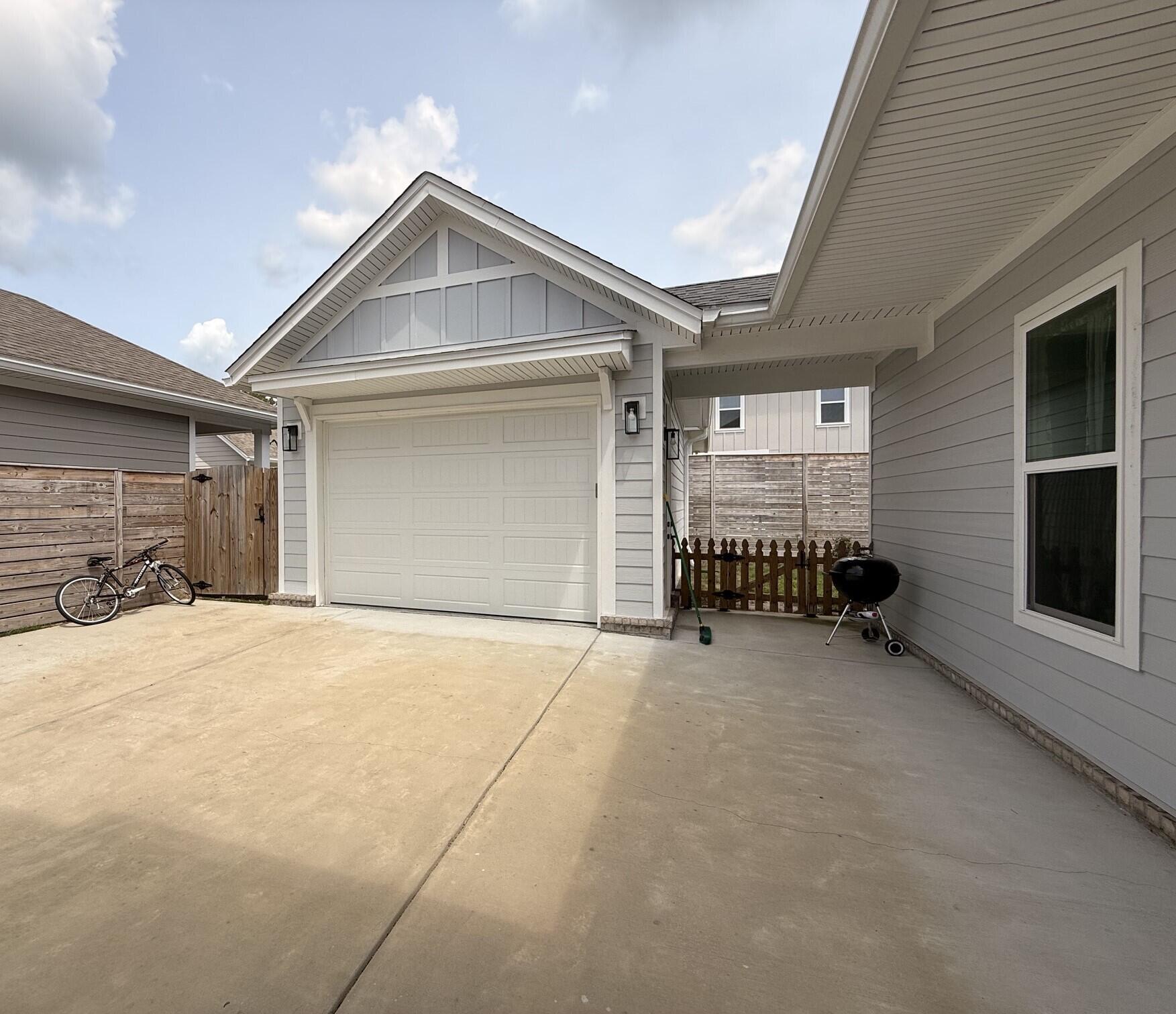 Deer Moss Creek - Residential Lease