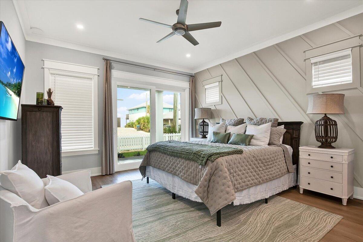 LULLWATER BEACH - Residential