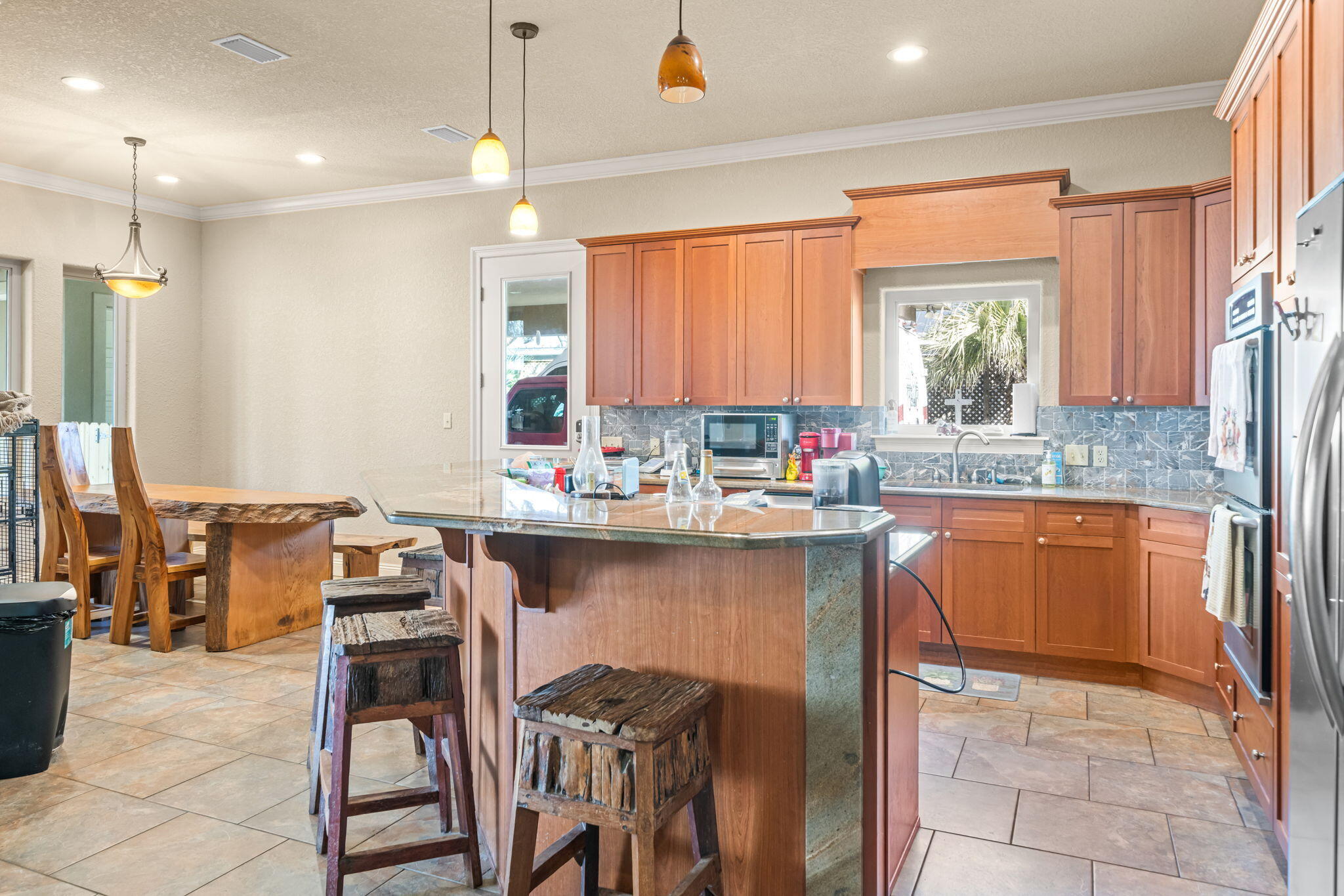 HATCHEE SHORES - Residential