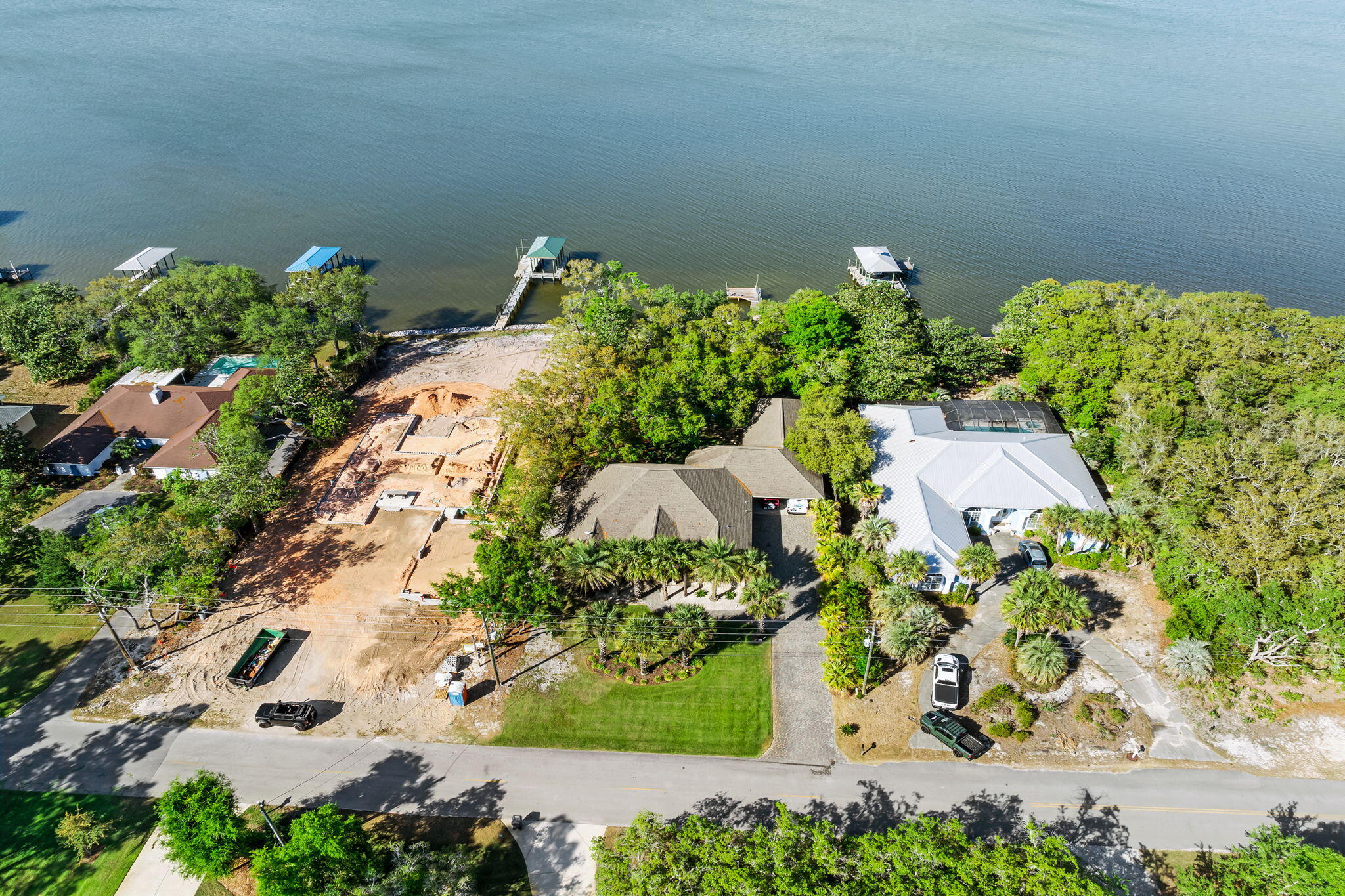 HATCHEE SHORES - Residential