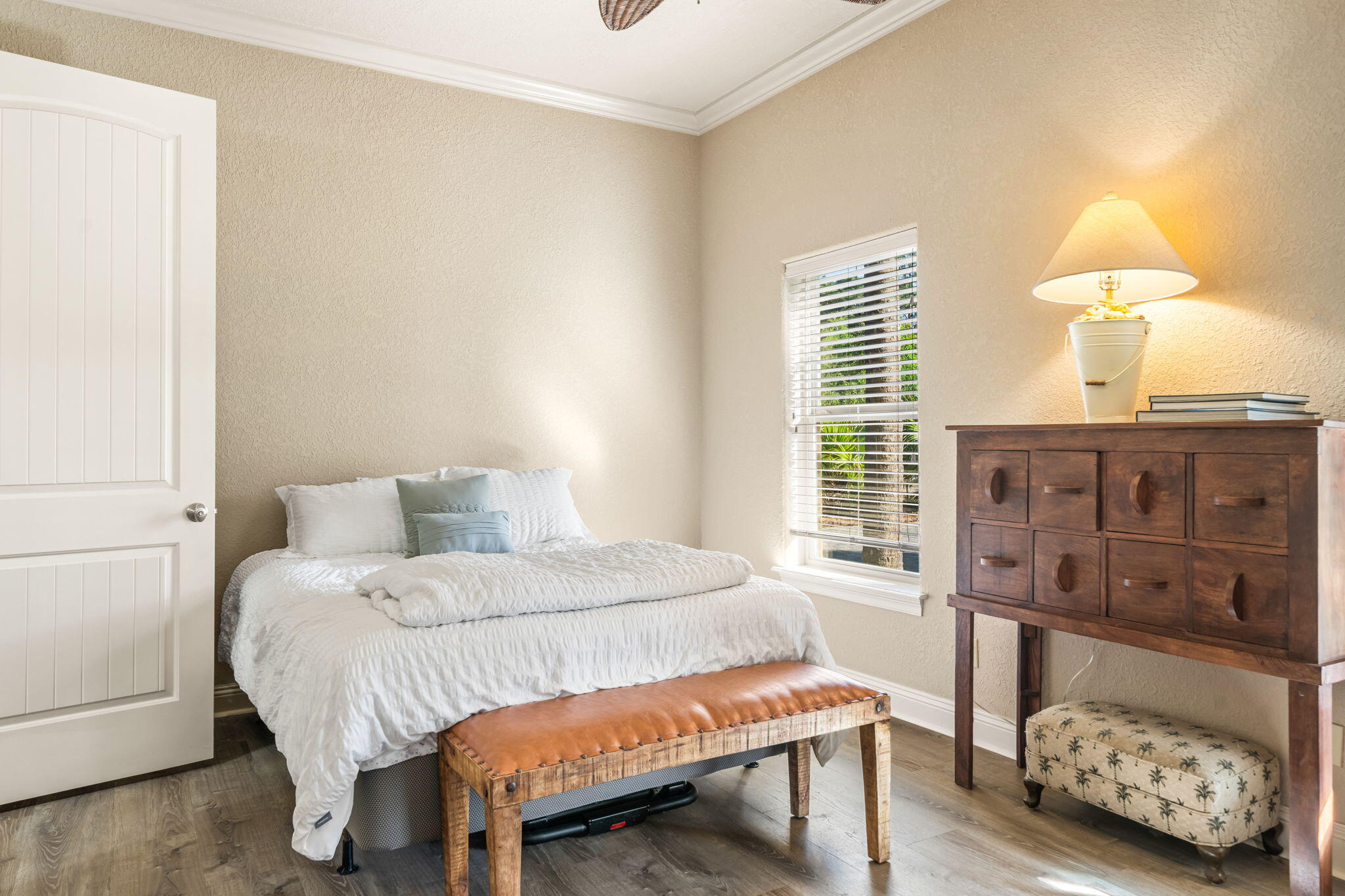 HATCHEE SHORES - Residential