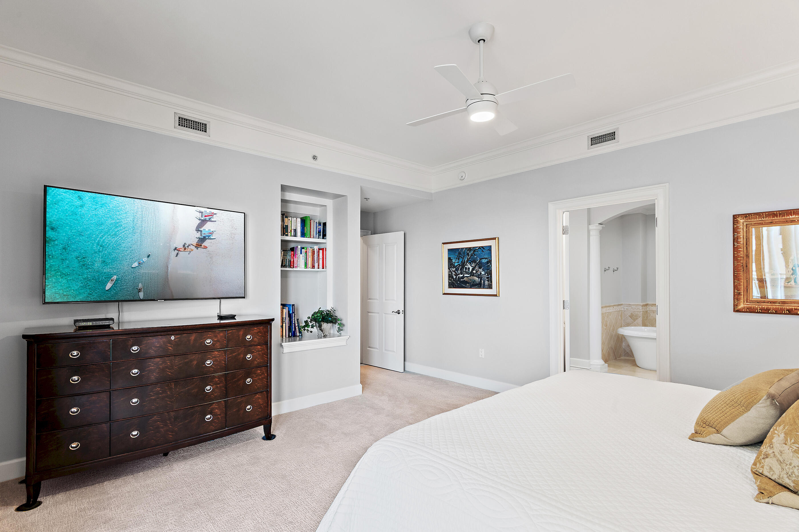 ONE WATER PLACE - Residential