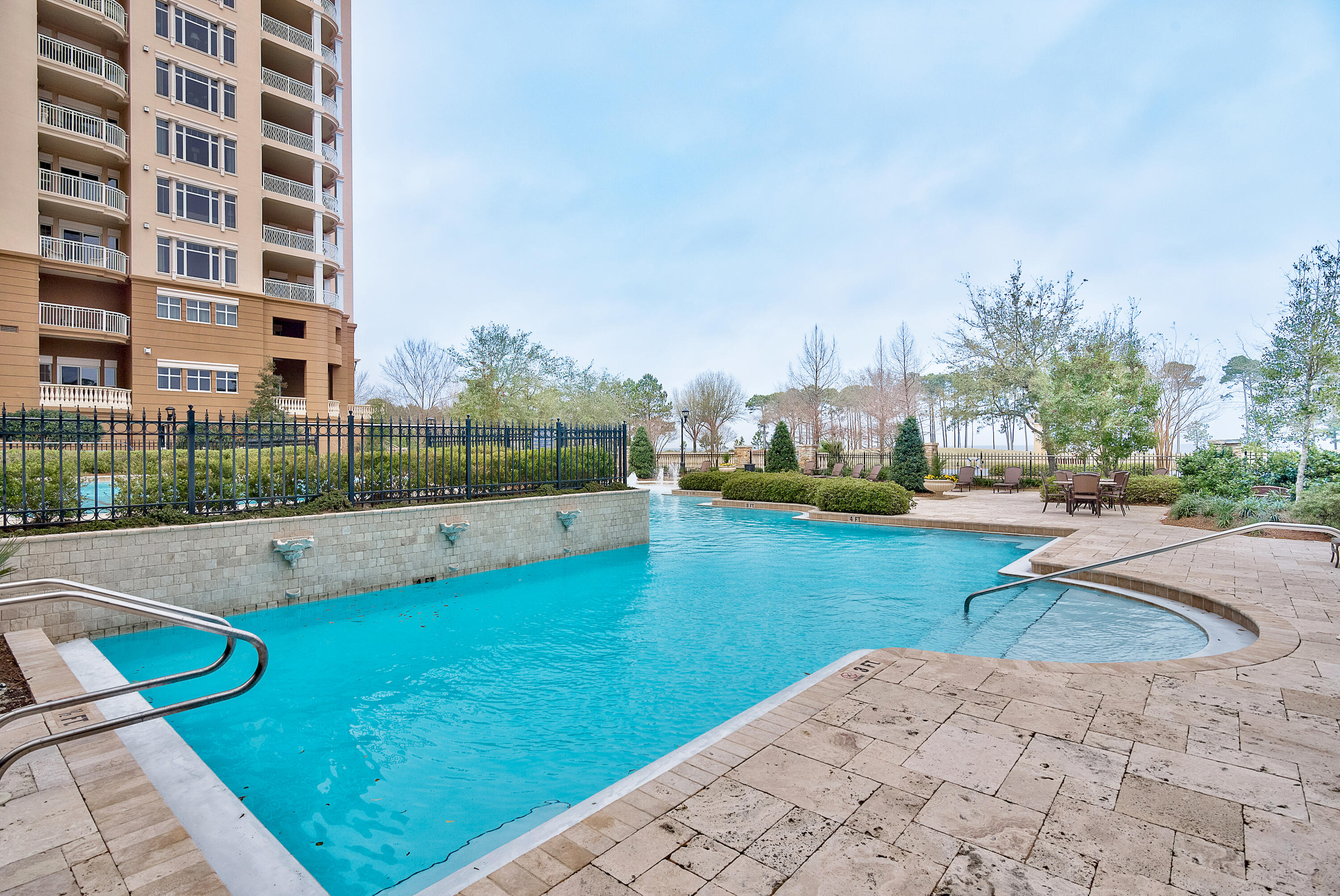 ONE WATER PLACE - Residential