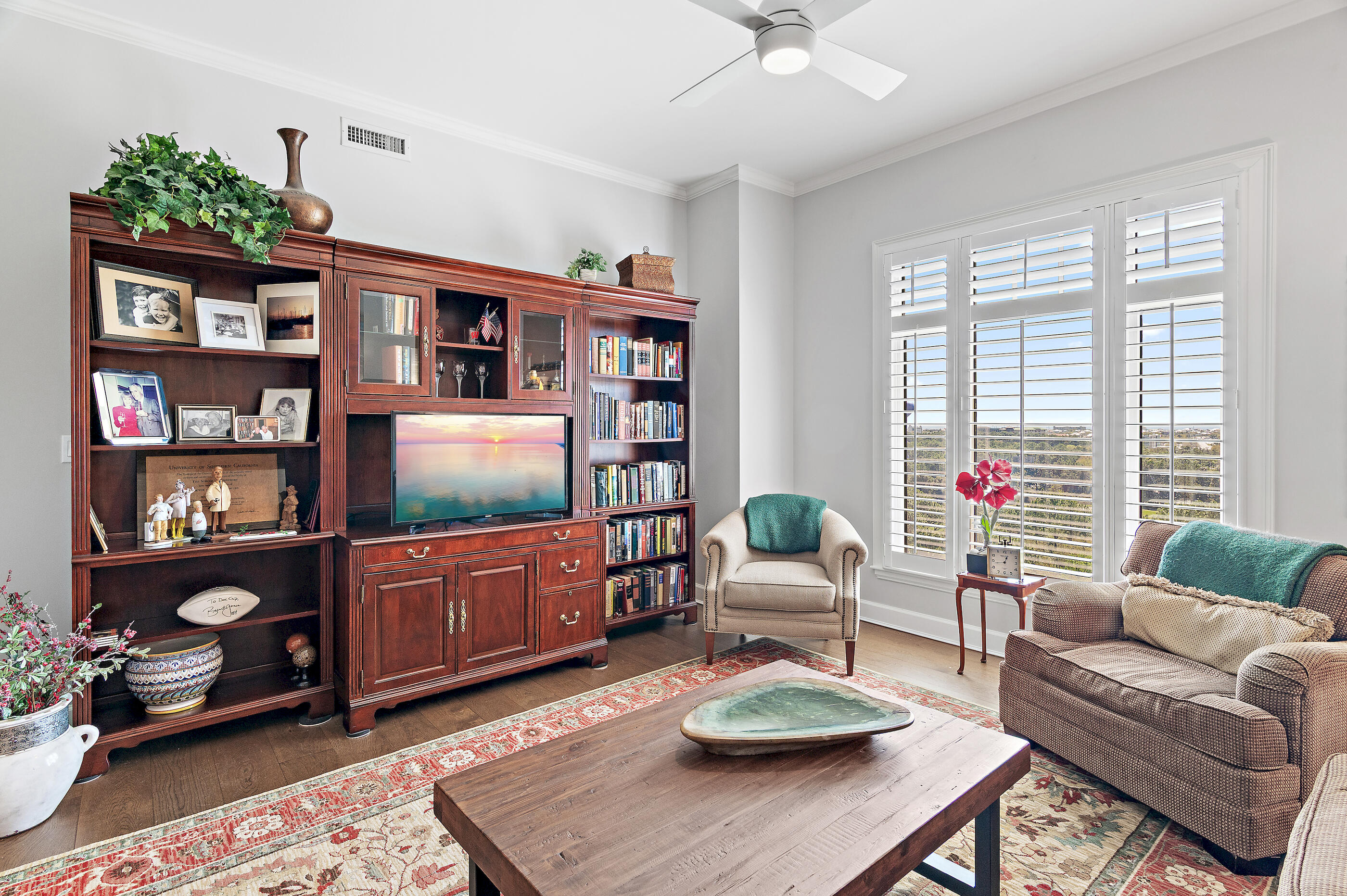 ONE WATER PLACE - Residential