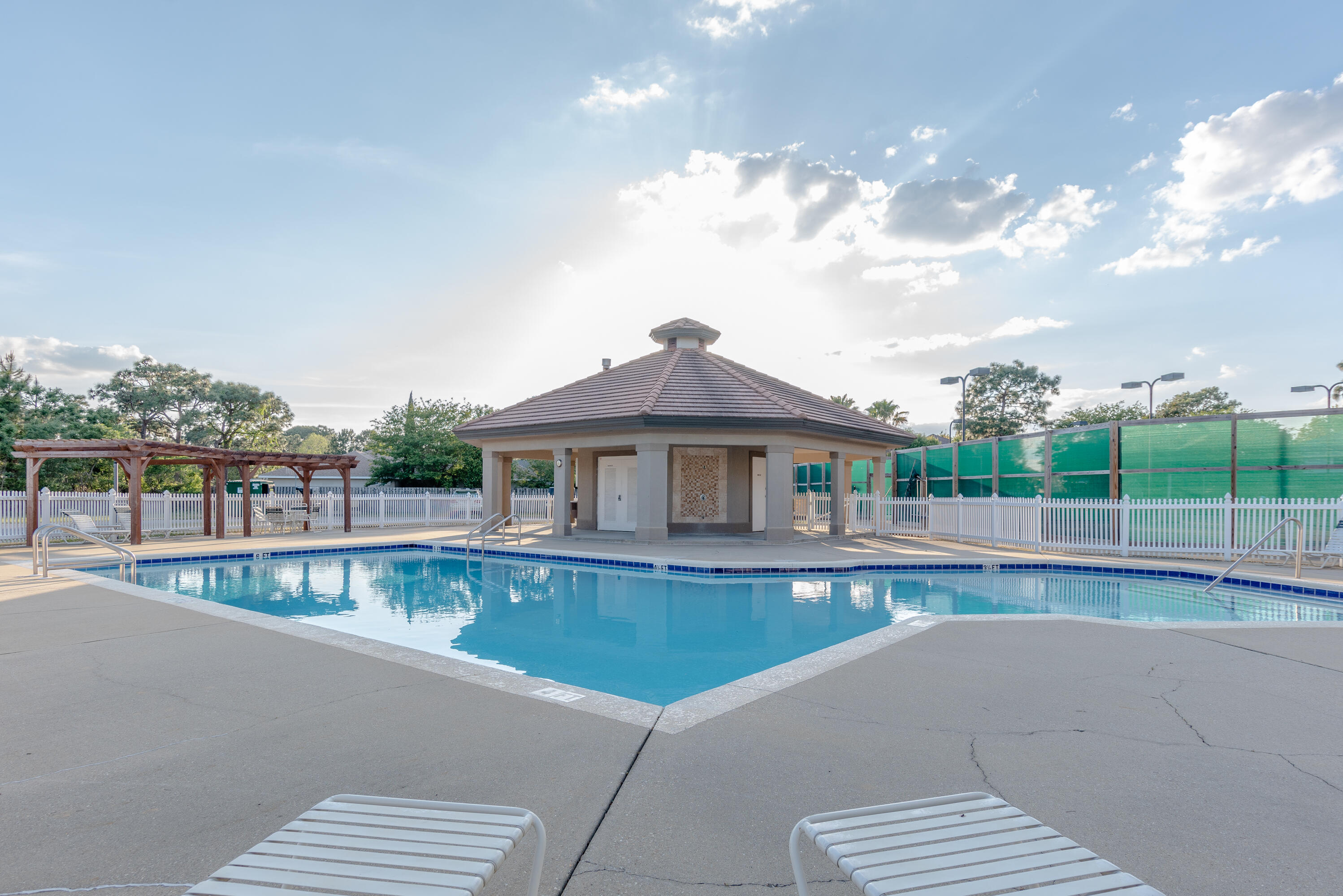 EMERALD BAY PH 1A - Residential