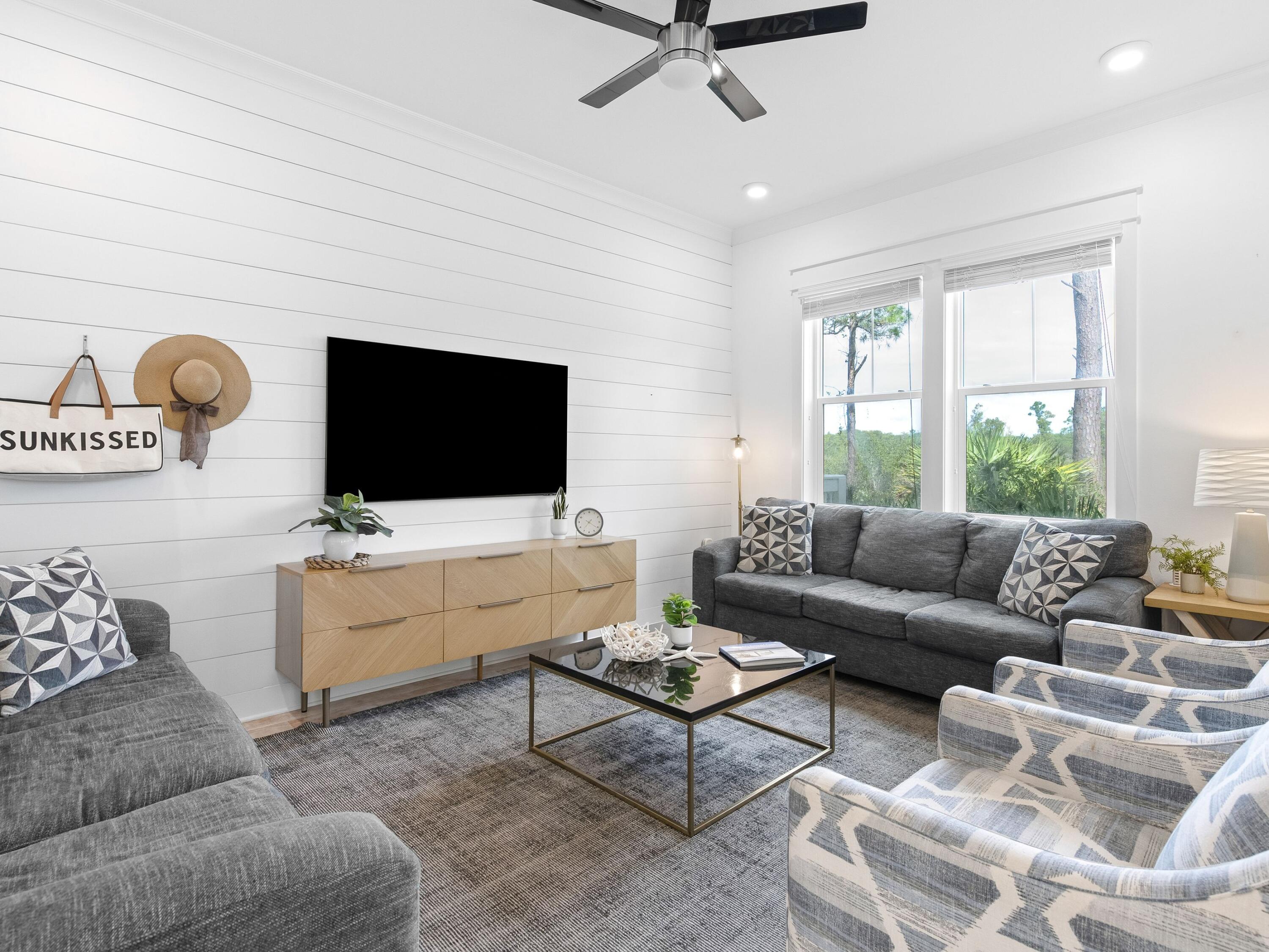 145 W Pine Lands Loop #B