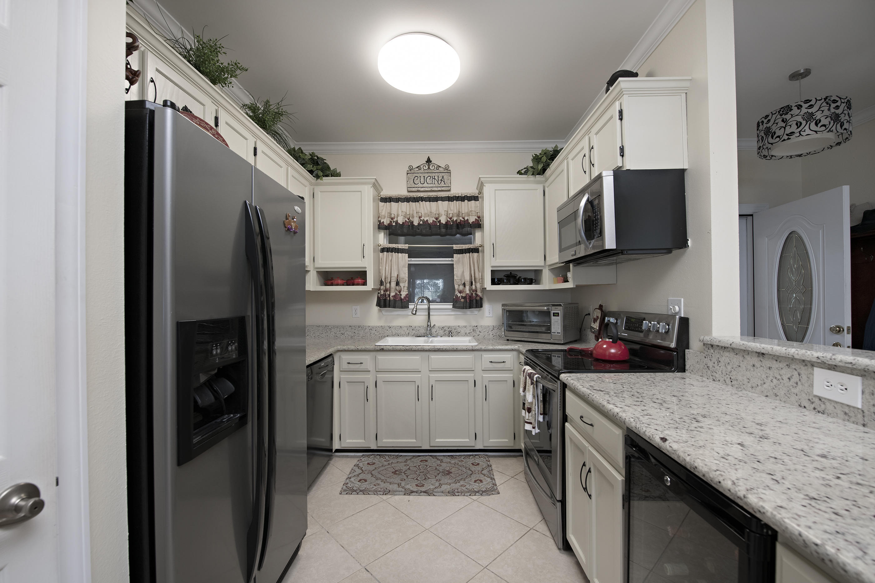 HIDDEN BAY VILLAGE - Residential