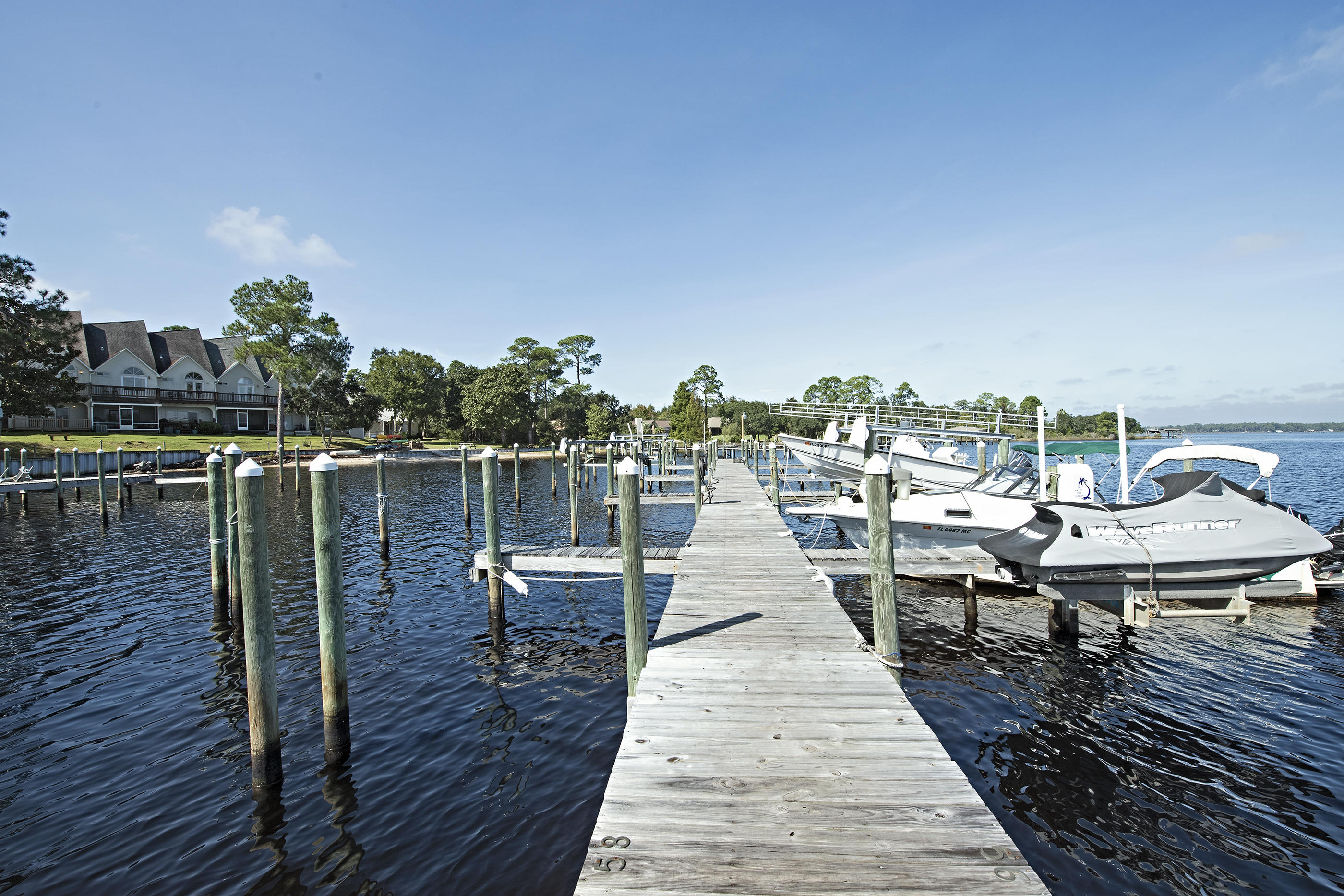 HIDDEN BAY VILLAGE - Residential