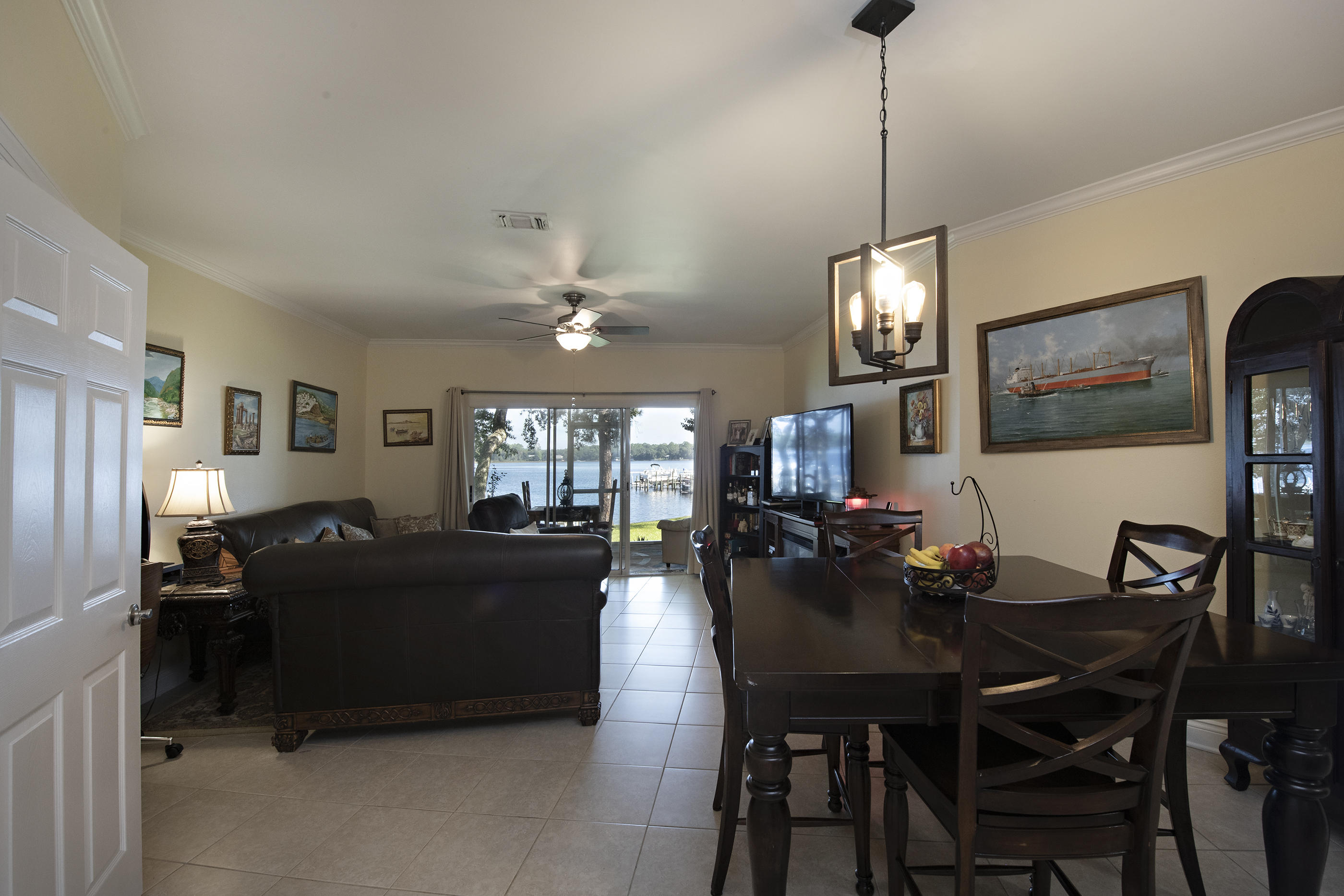 HIDDEN BAY VILLAGE - Residential