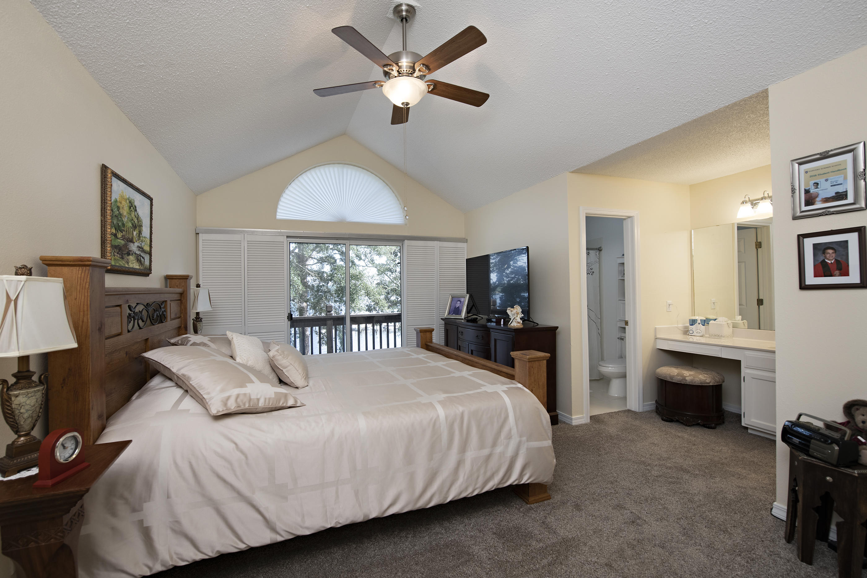 HIDDEN BAY VILLAGE - Residential