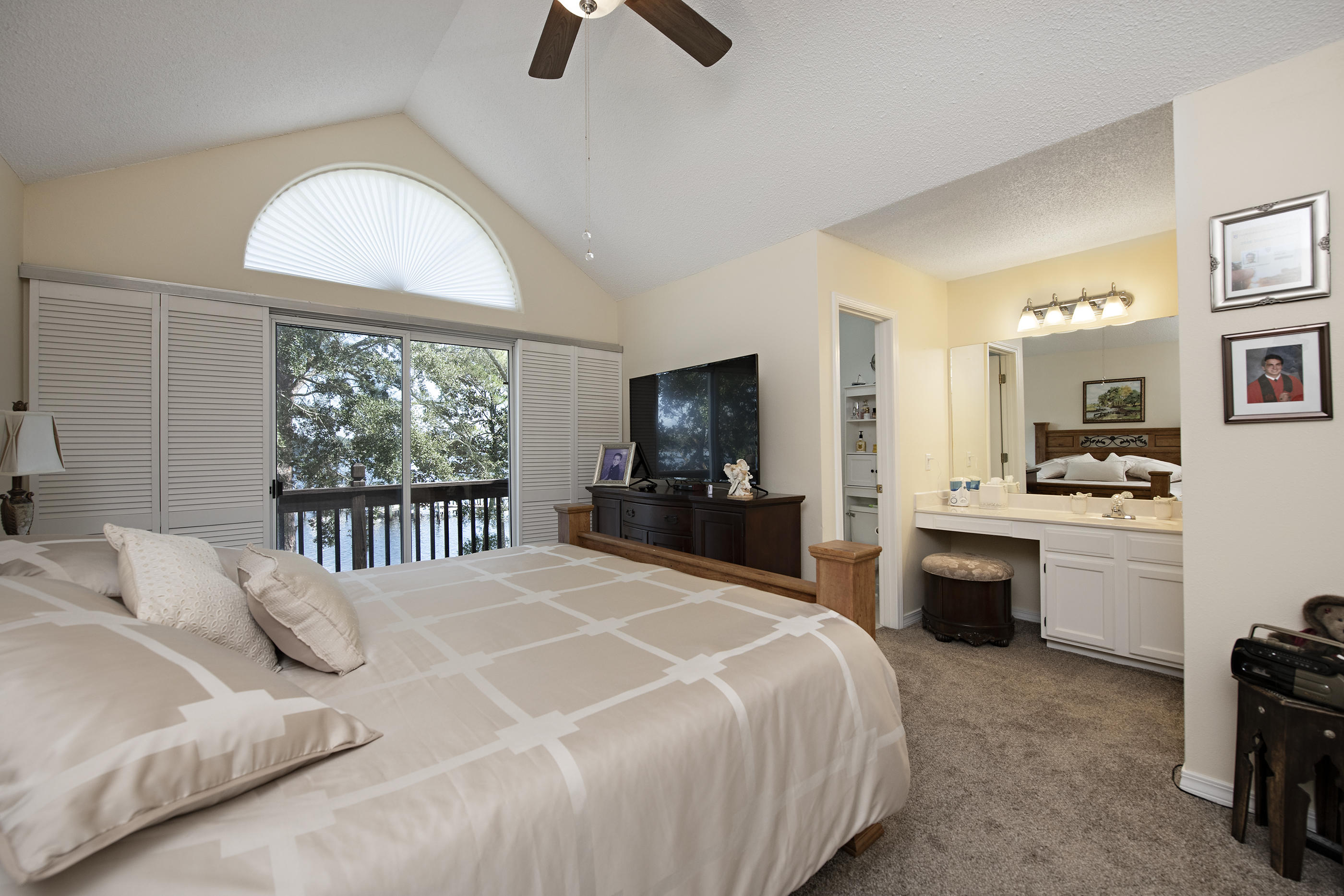 HIDDEN BAY VILLAGE - Residential