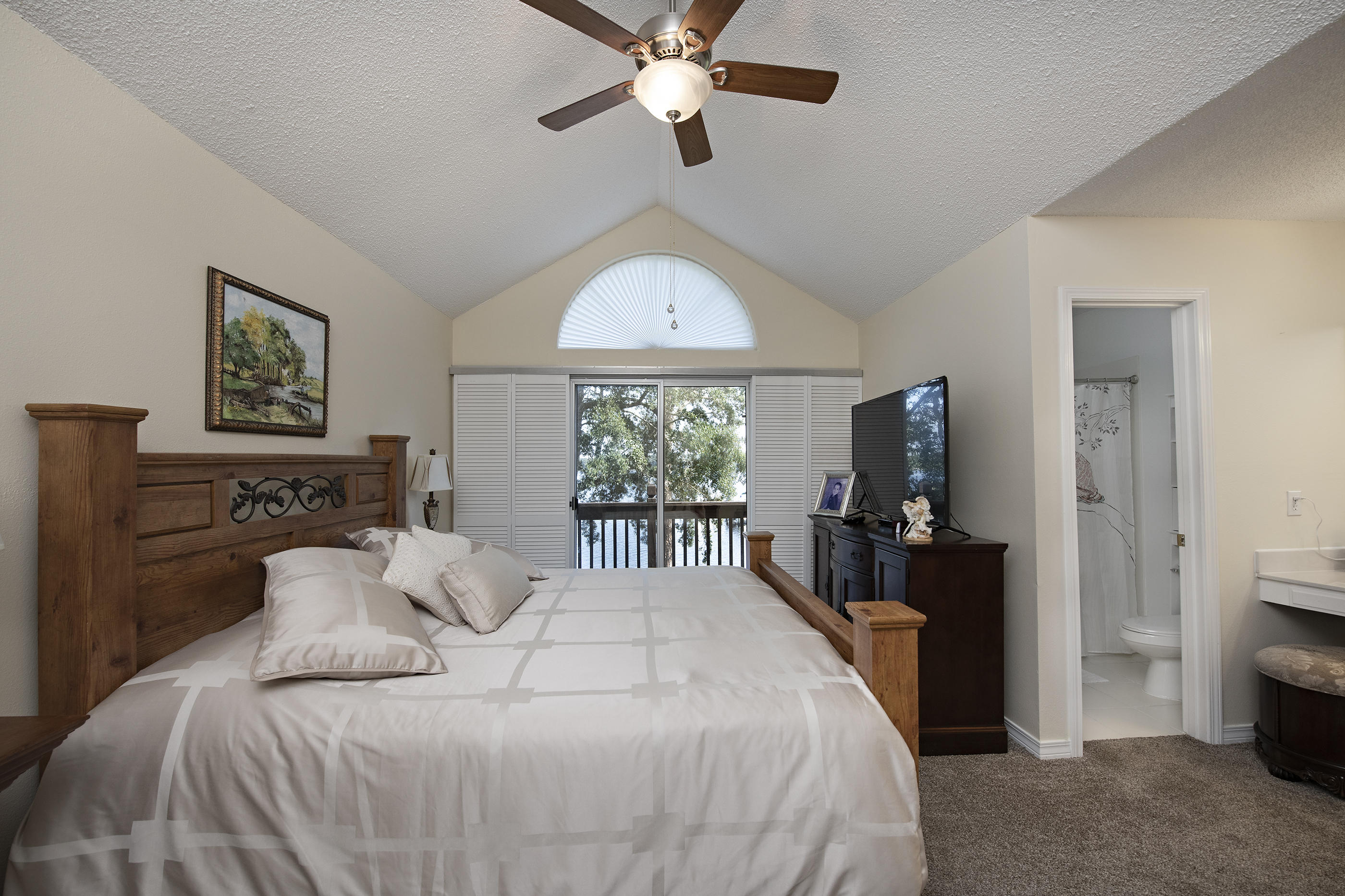 HIDDEN BAY VILLAGE - Residential