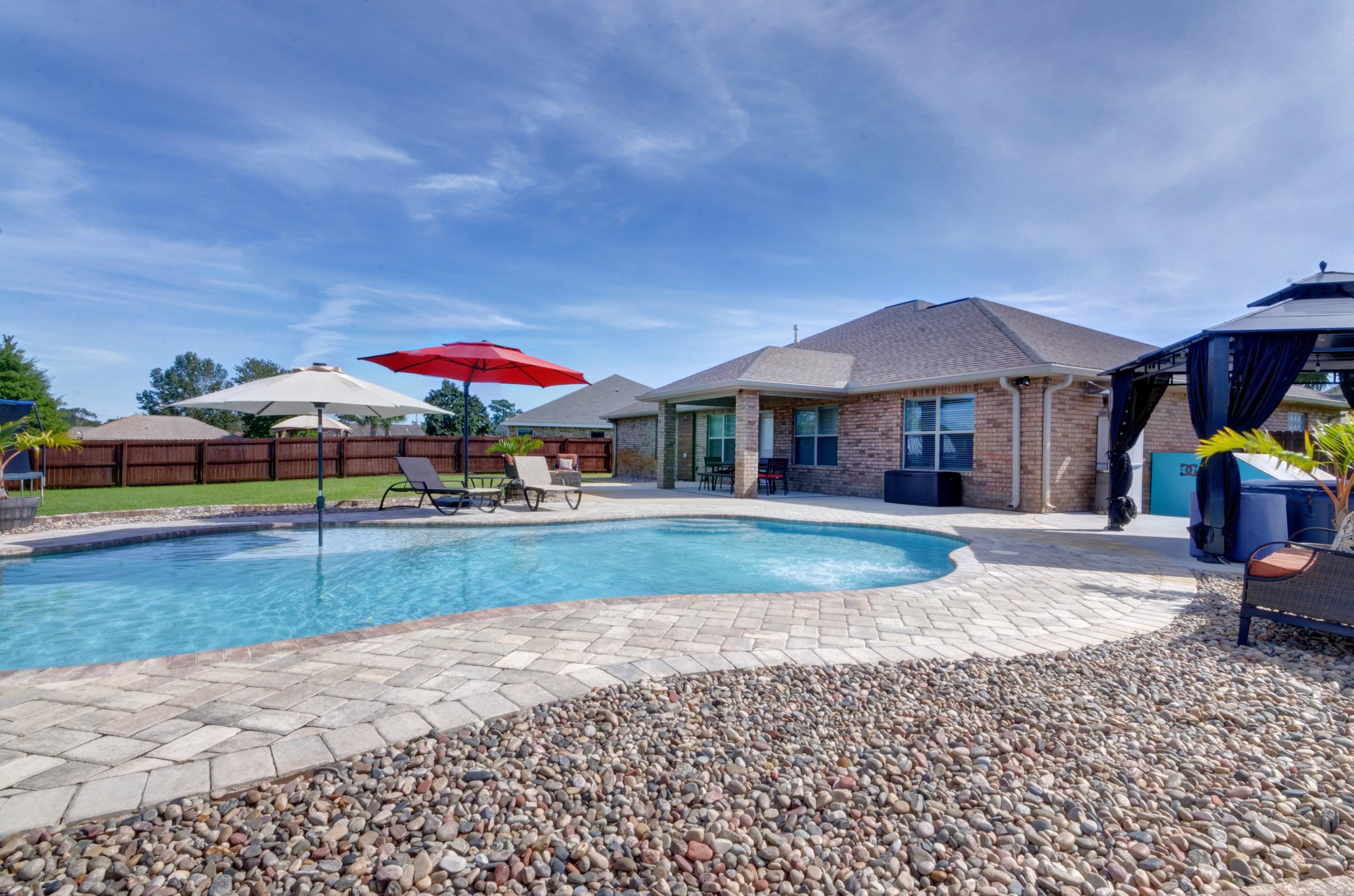 THE MEADOWS - Residential