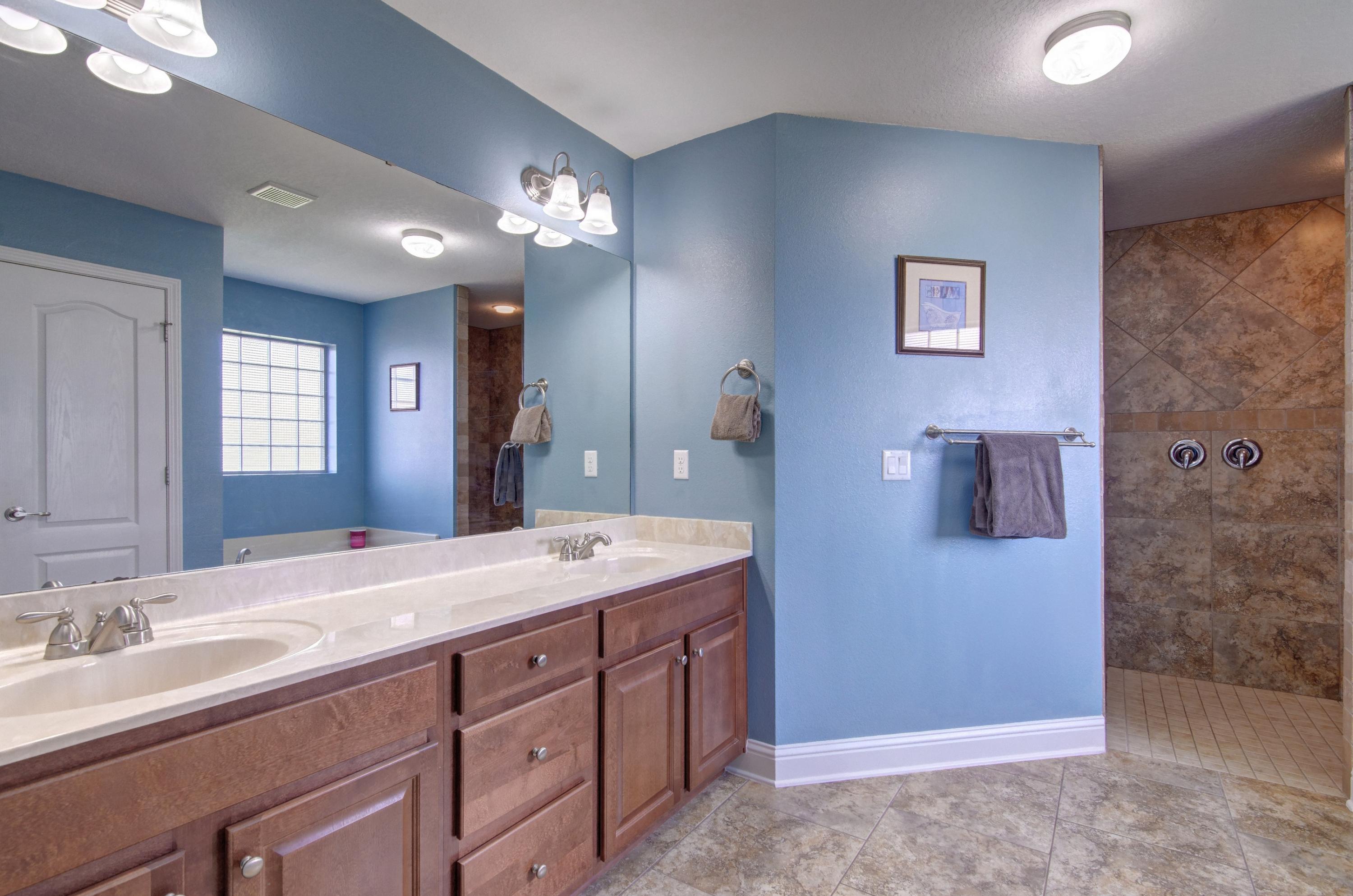 THE MEADOWS - Residential