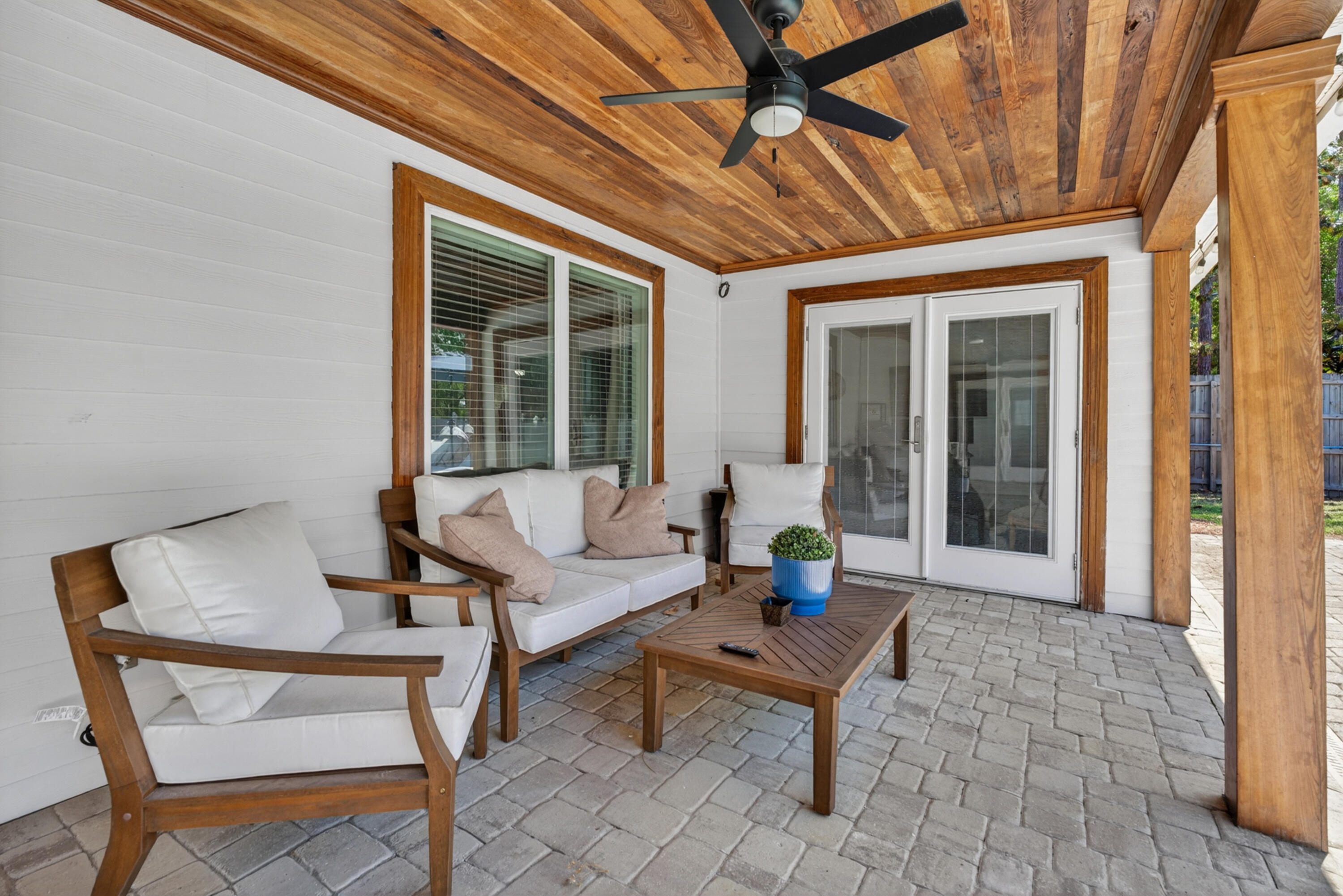 CANO ESTATES - Residential