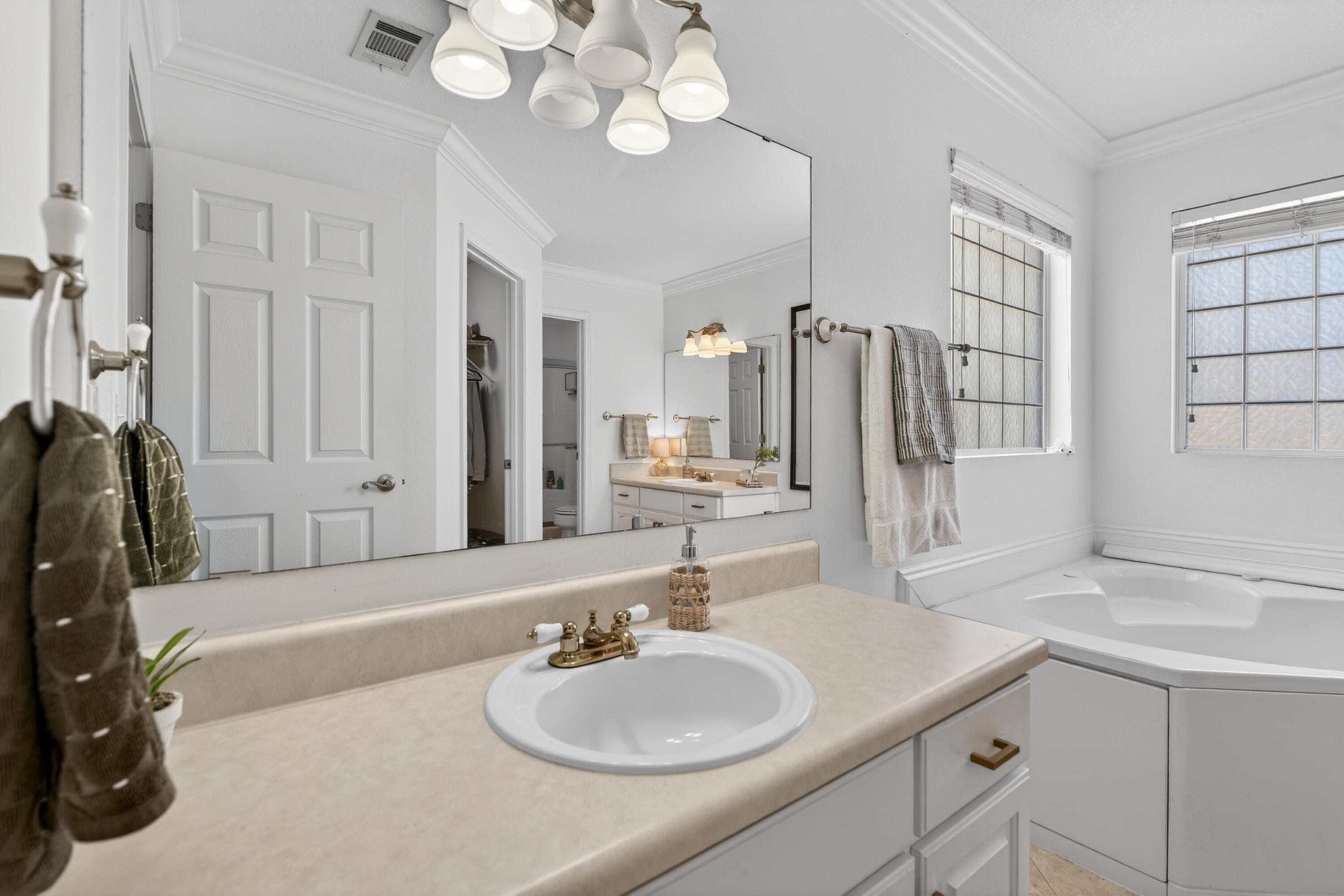 CANO ESTATES - Residential