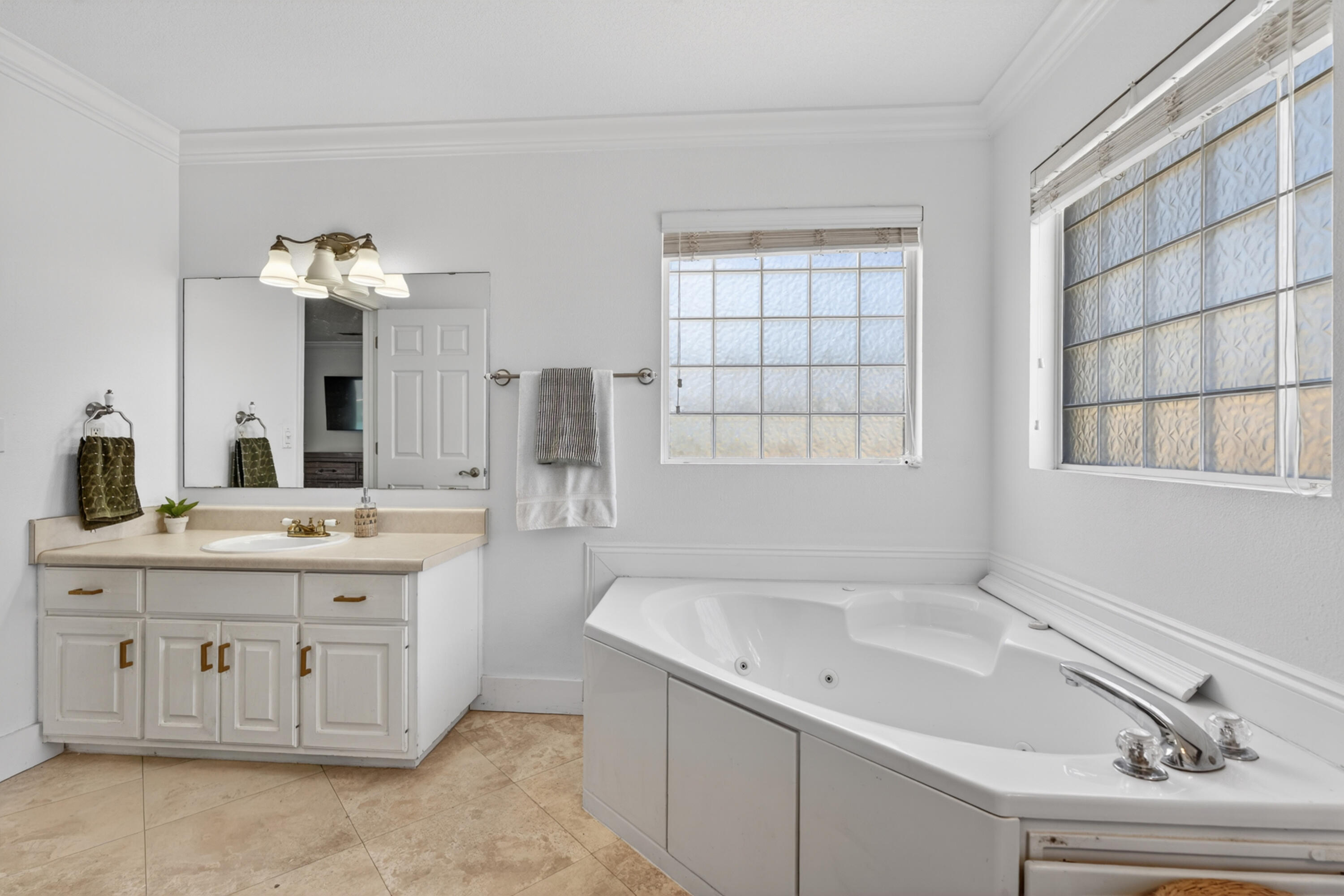 CANO ESTATES - Residential