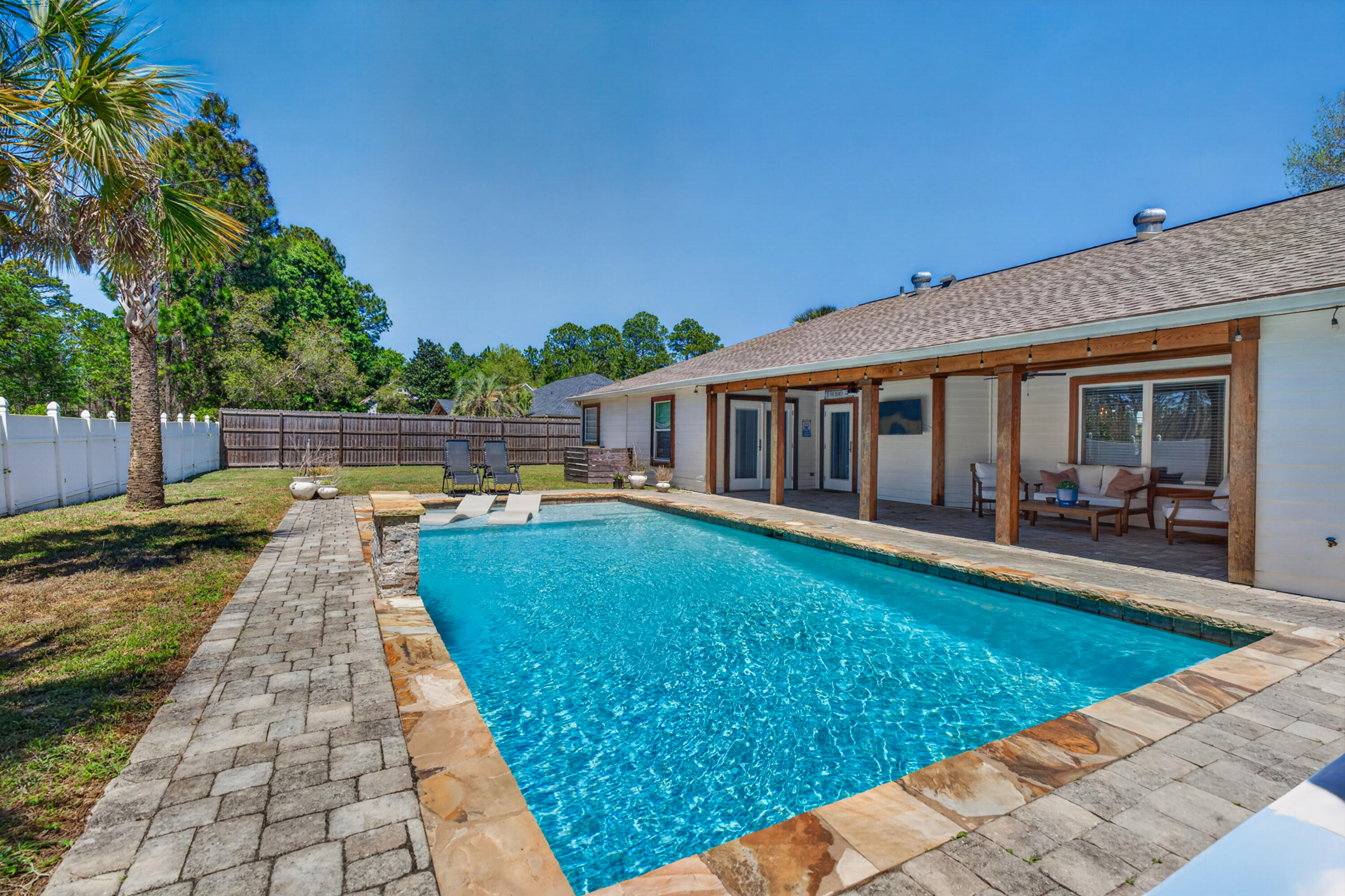 CANO ESTATES - Residential