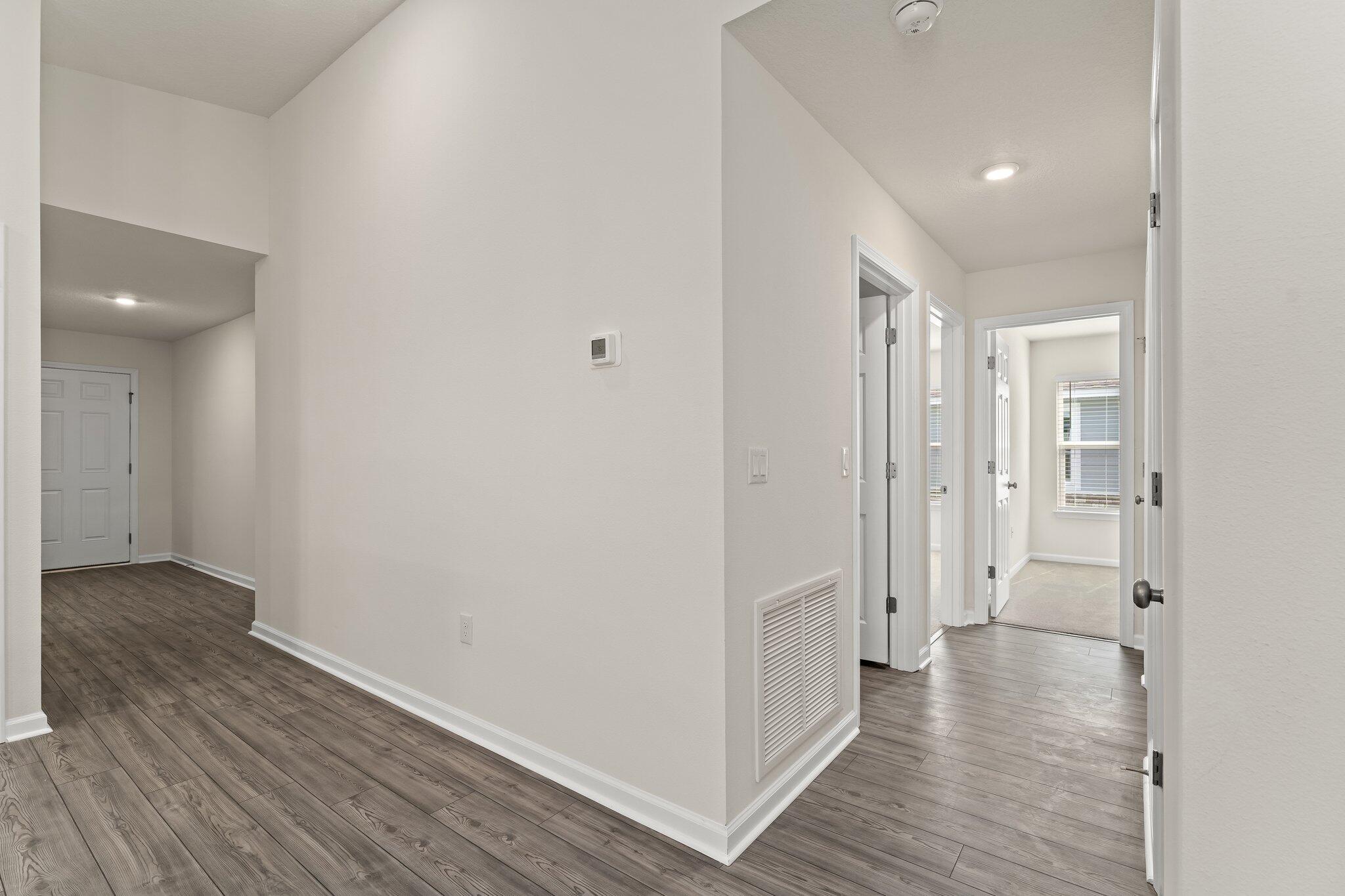 RIVERWALK PH I - Residential Lease