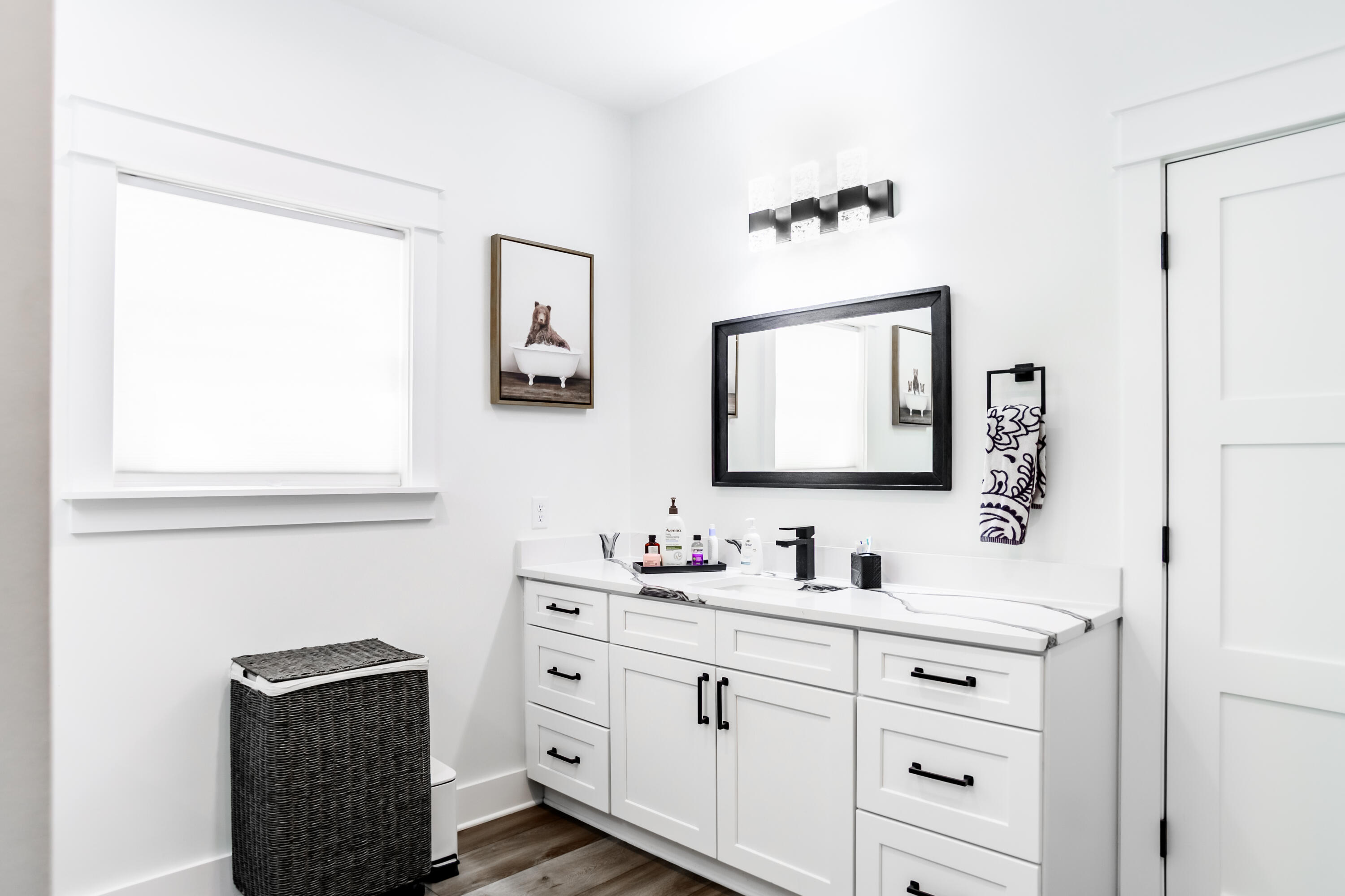 EMERALD SHORES - Residential