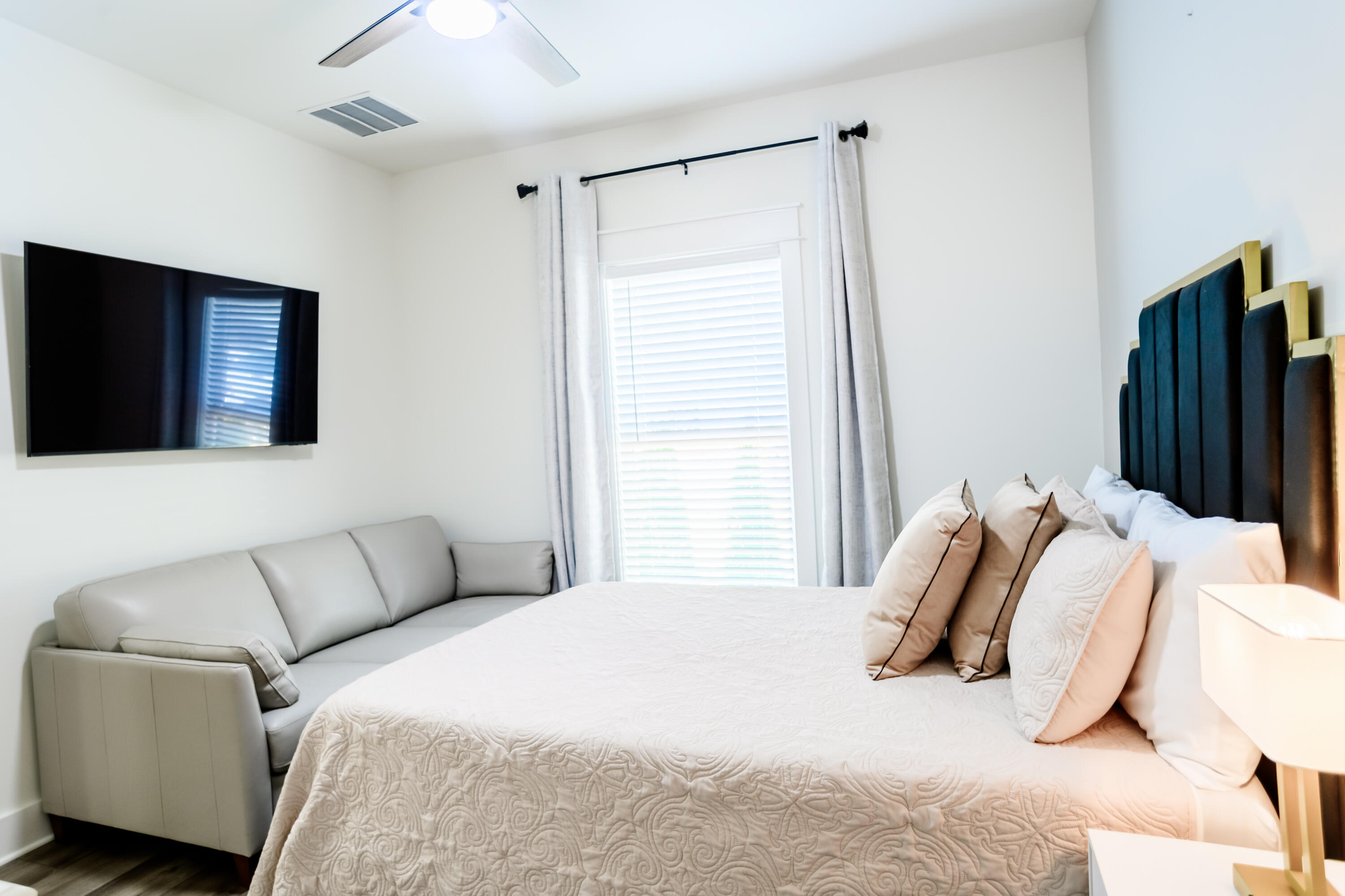 EMERALD SHORES - Residential