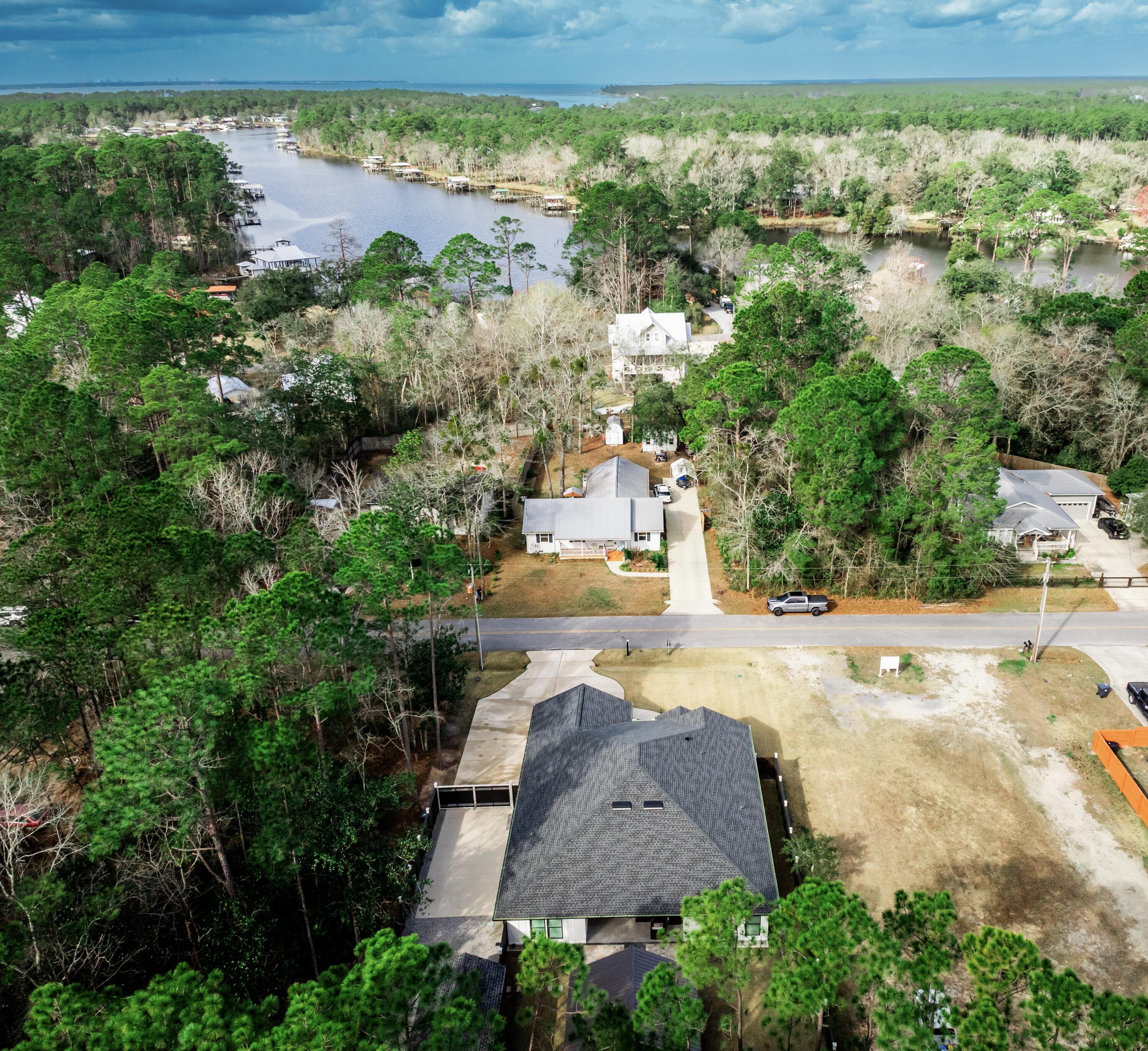 EMERALD SHORES - Residential
