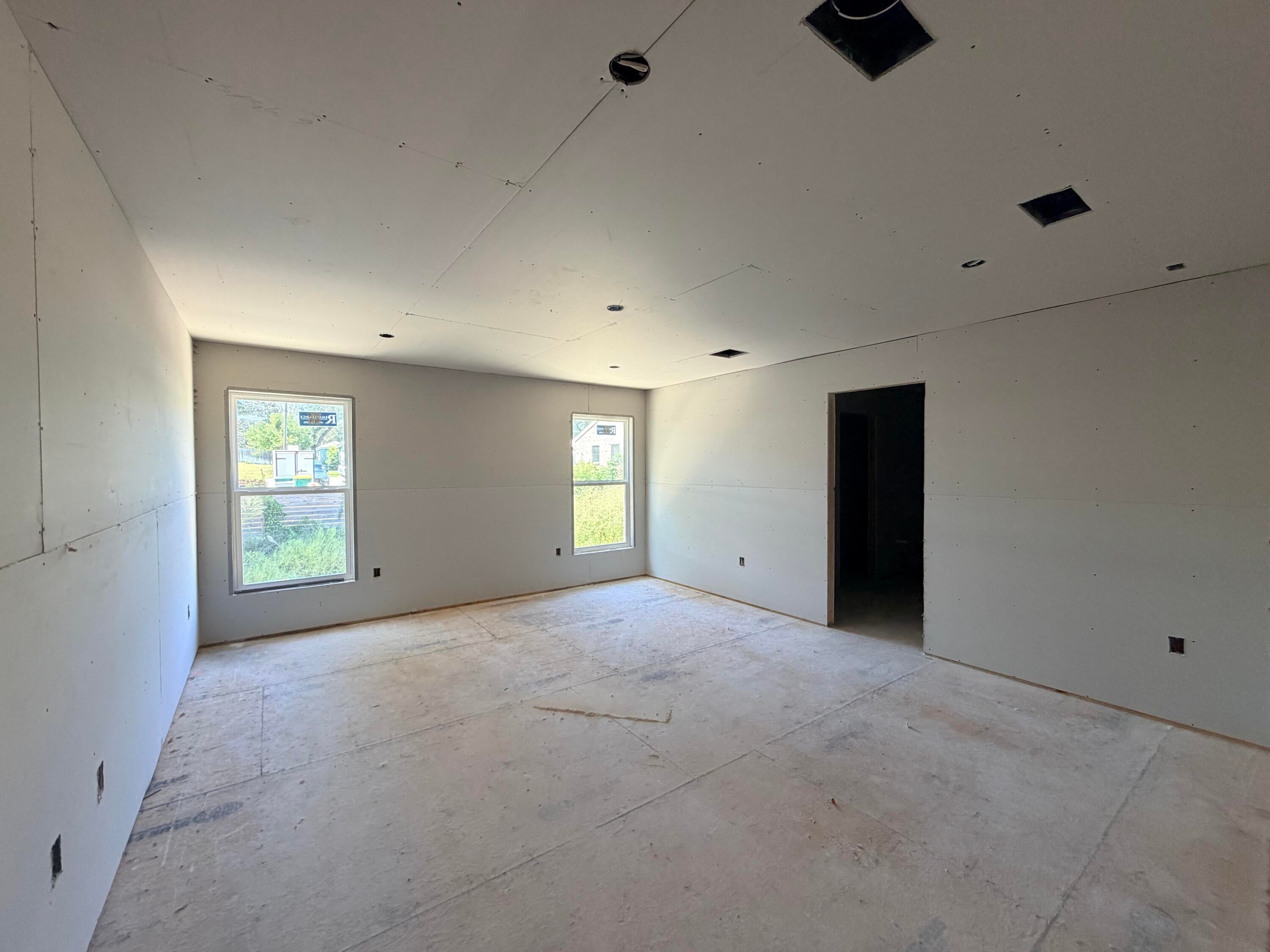 805 S Cedar Avenue