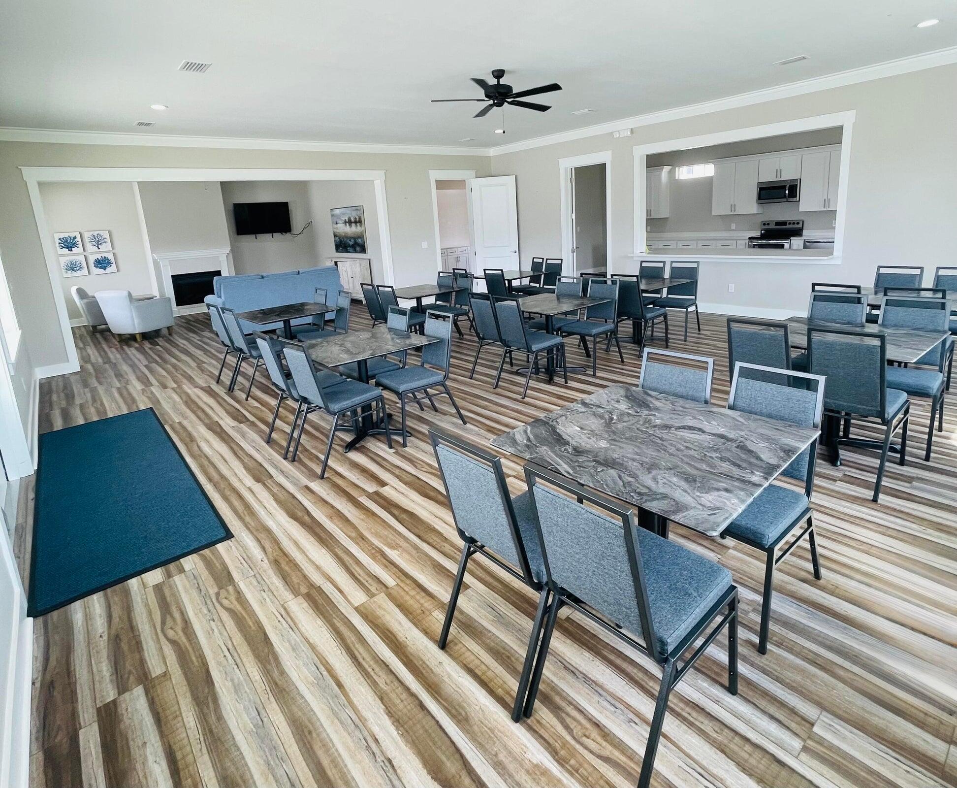 RIVERWALK PH I - Residential Lease