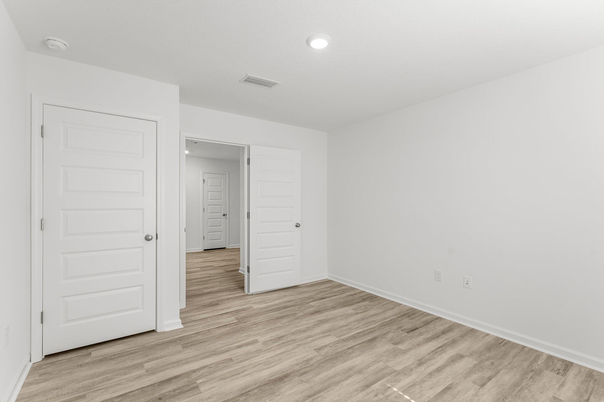 RIVERWALK PH I - Residential Lease