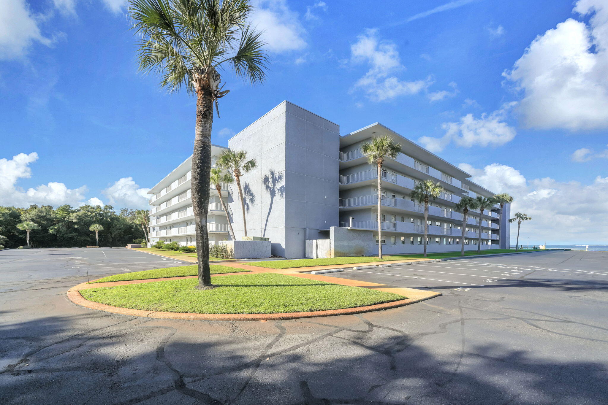 3857 Indian Trail 115