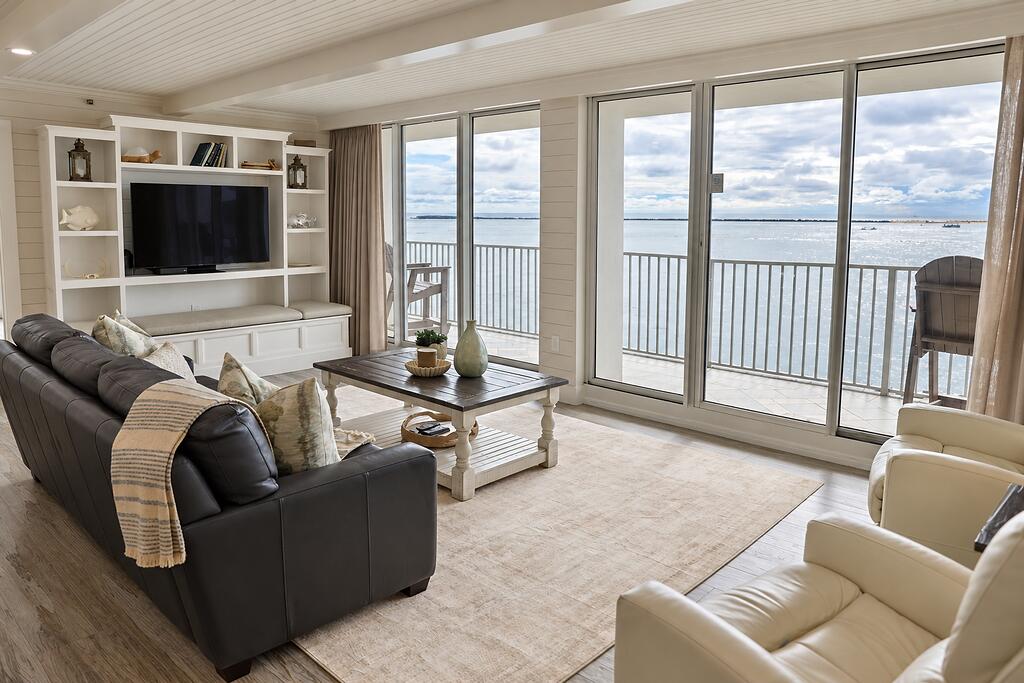 150 Gulf Shore Drive 201