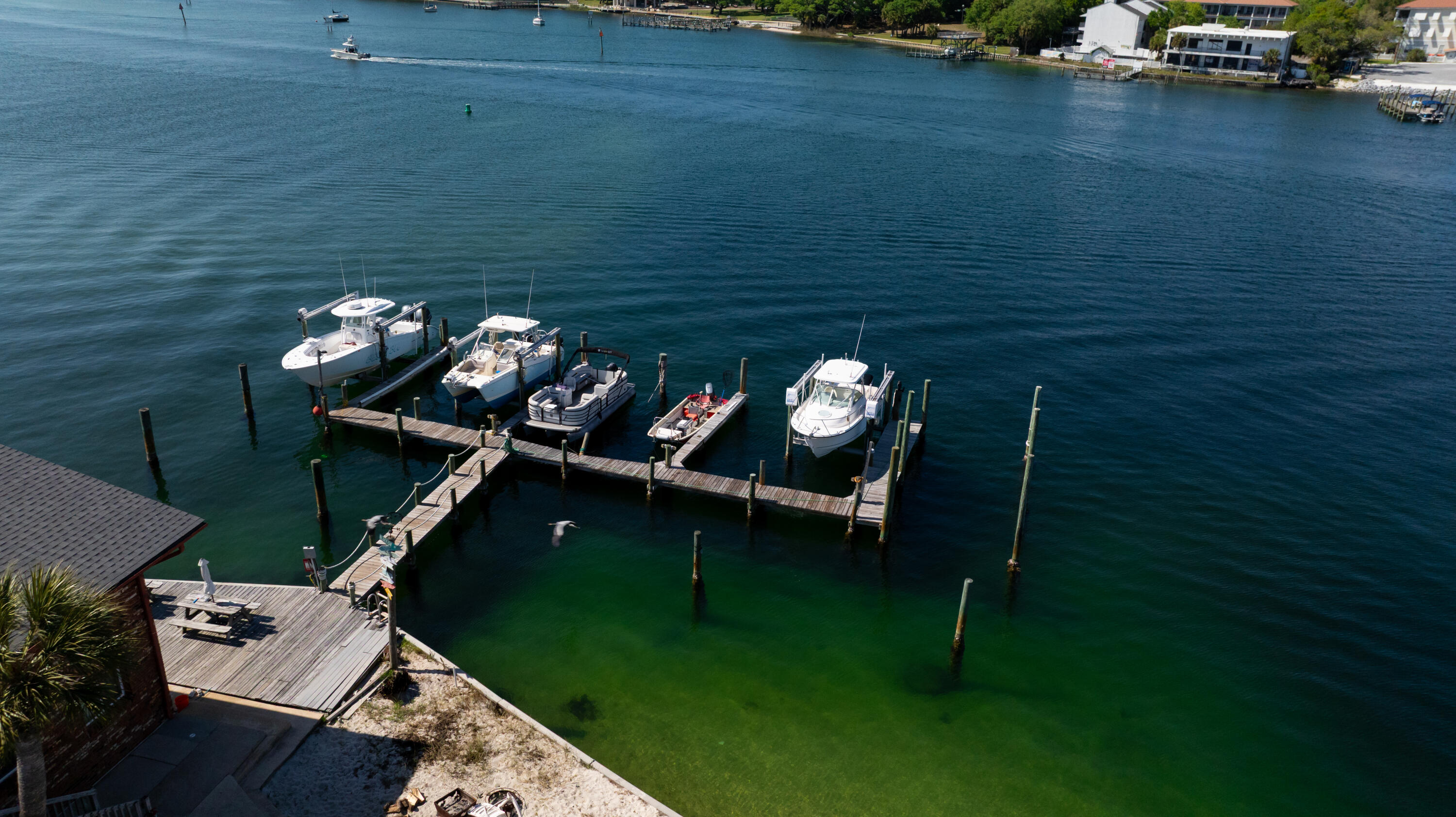 WATERWAY CONDO - Residential