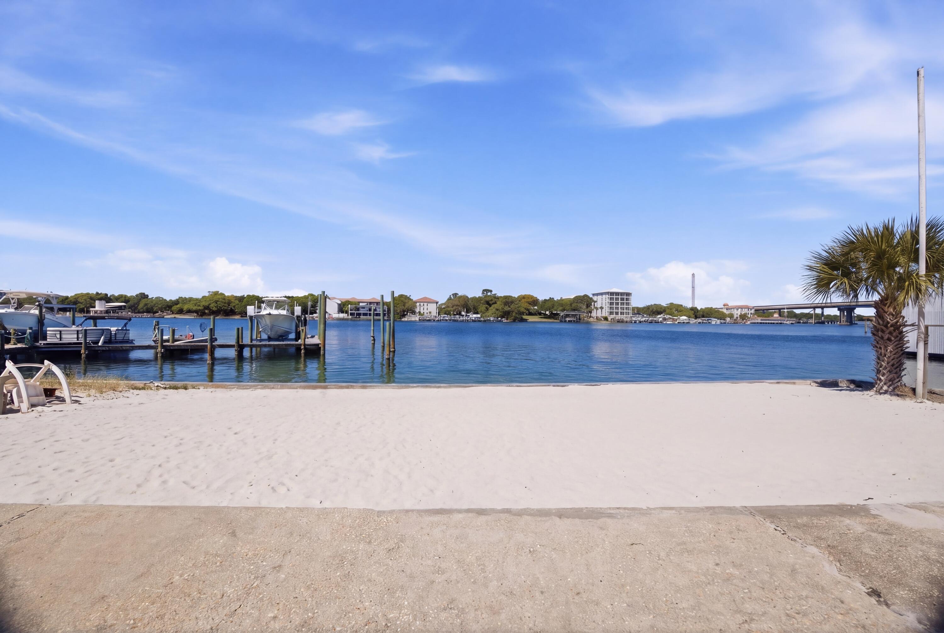 WATERWAY CONDO - Residential