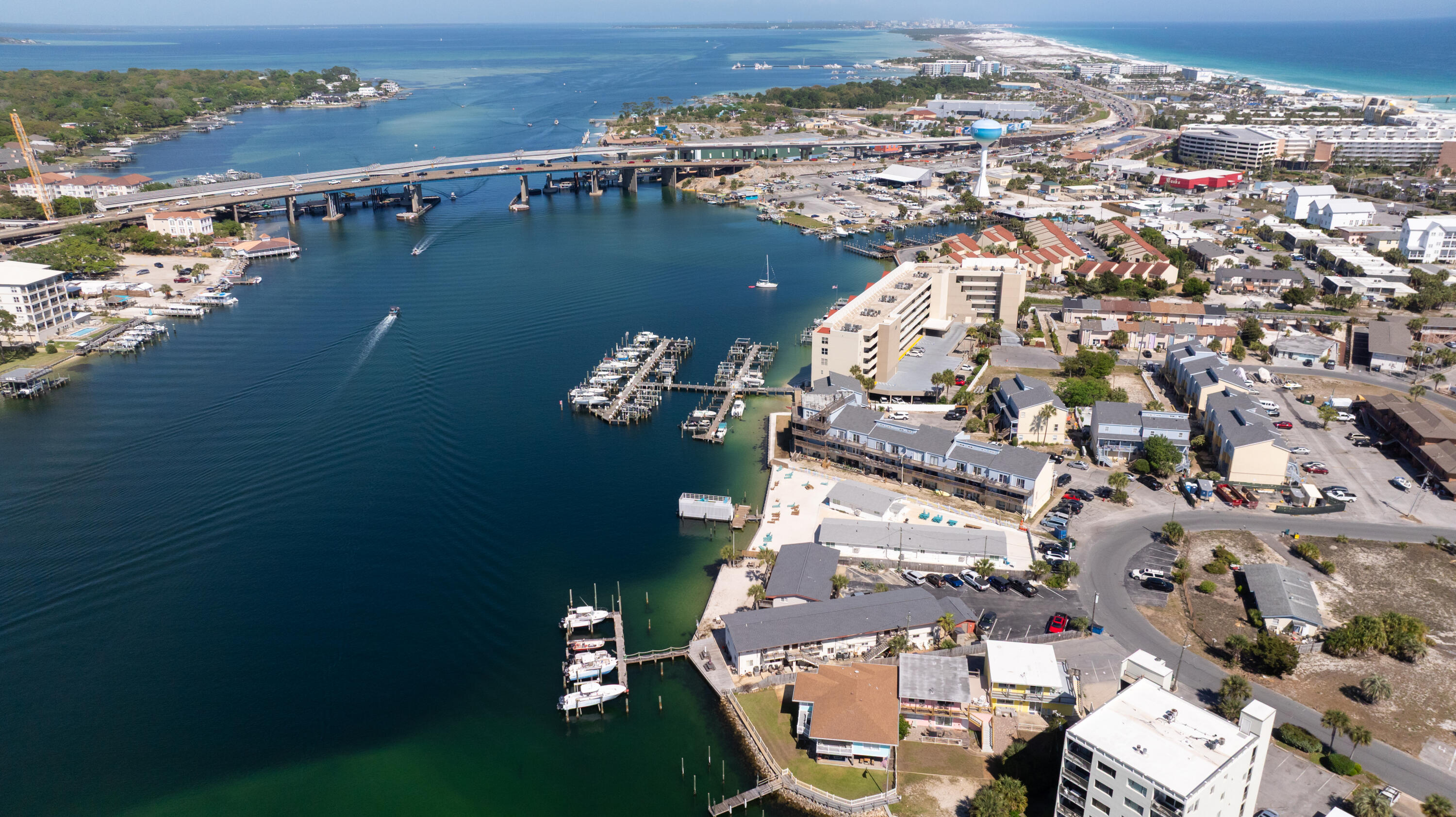 WATERWAY CONDO - Residential