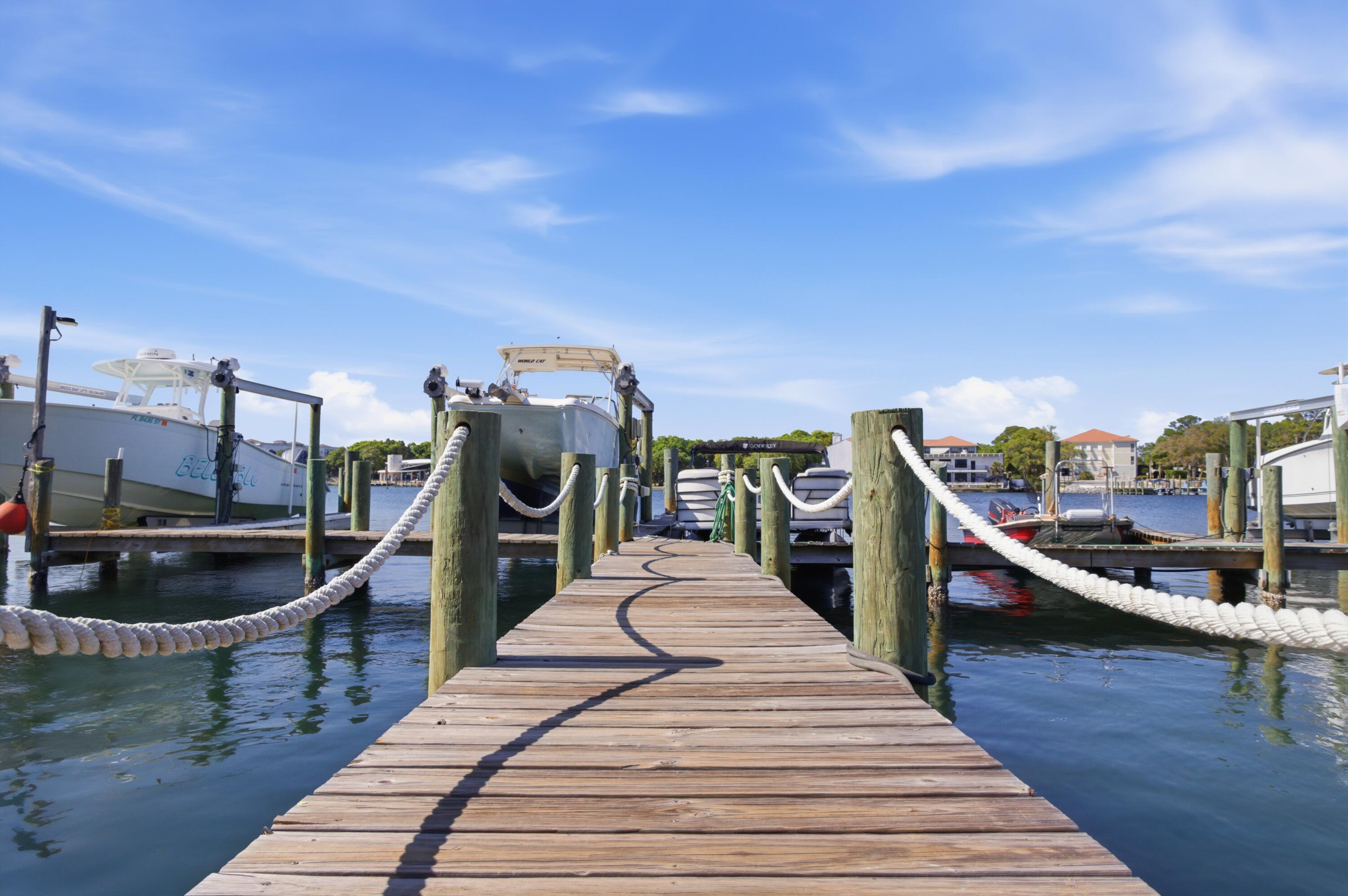 WATERWAY CONDO - Residential