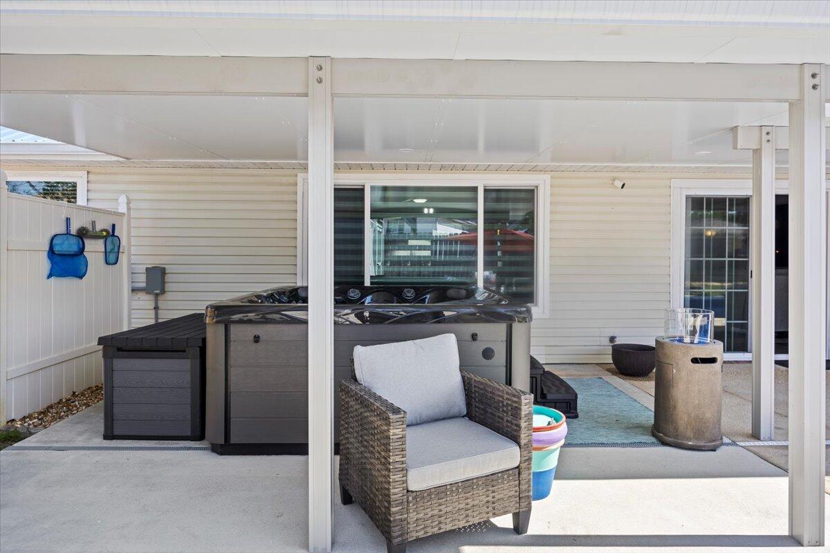 LIGHTHOUSE POINTE UNIT 3 - Residential