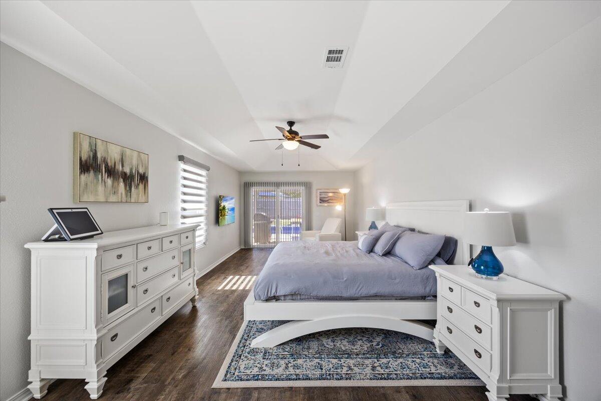 LIGHTHOUSE POINTE UNIT 3 - Residential