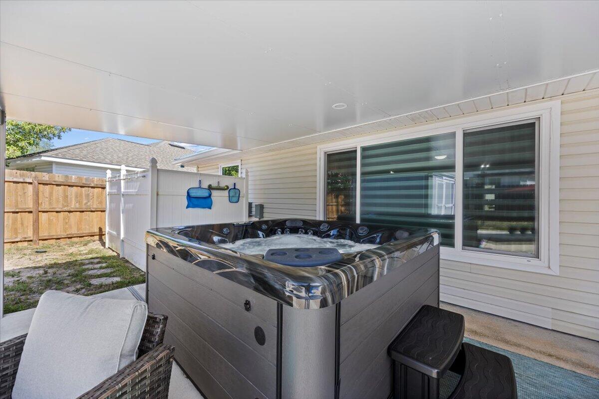 LIGHTHOUSE POINTE UNIT 3 - Residential